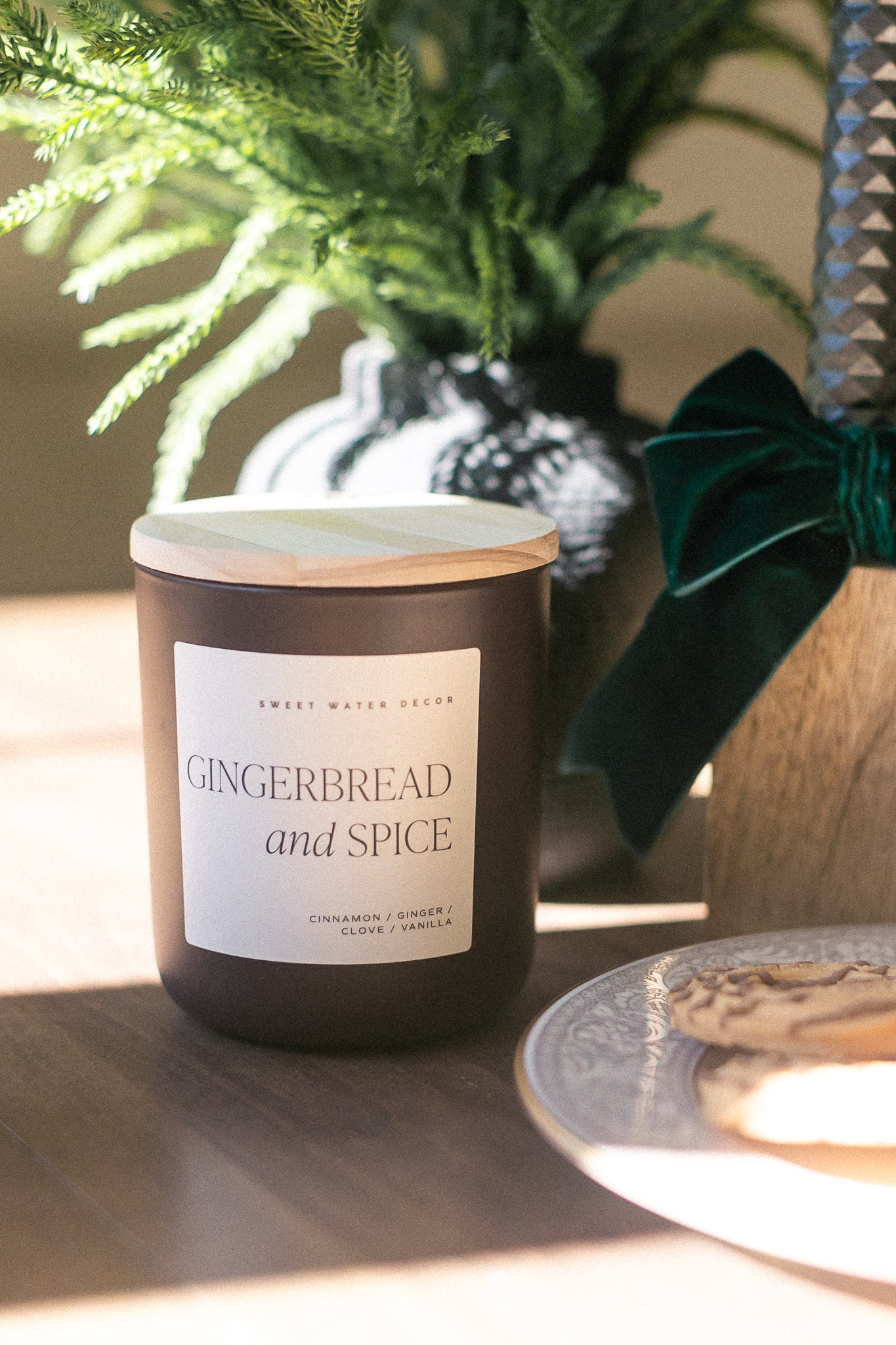 Gingerbread and Spice 15 oz Soy Candle FF Home + Lifestyle