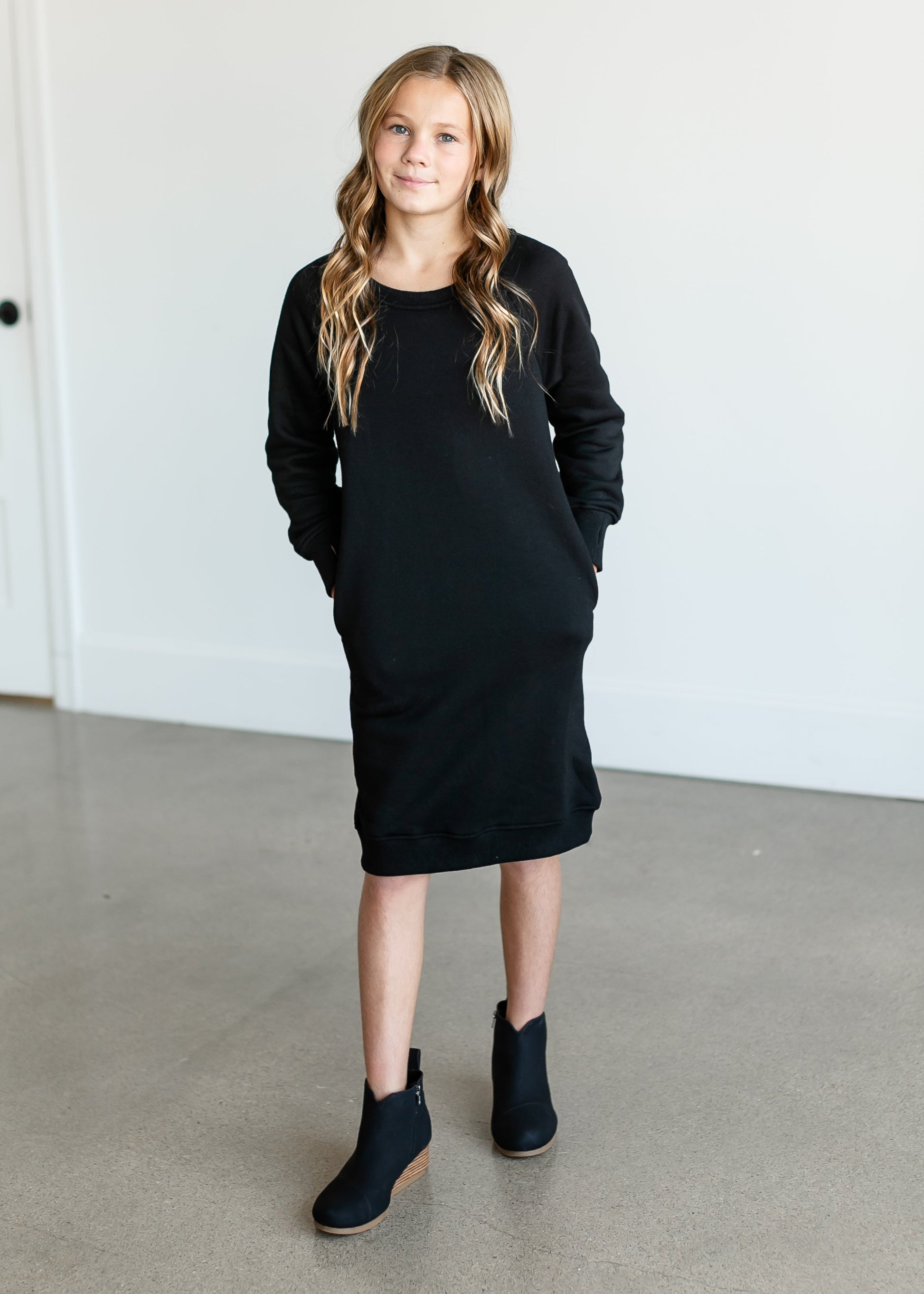 Girl's Nova Crewneck Sweatshirt Dress IC Girls Black / XS