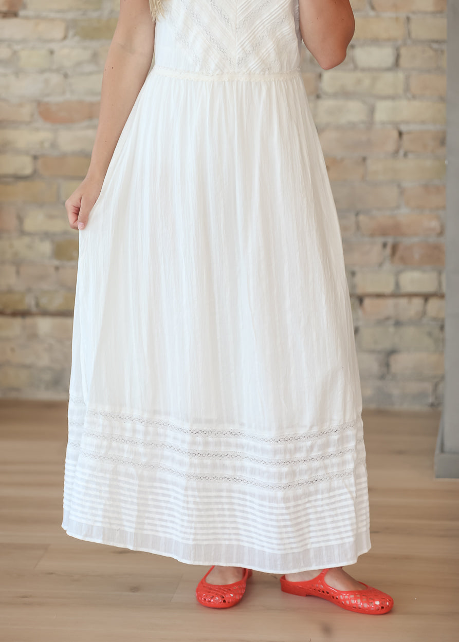 Heartloom® Jolie Eggshell V-Neck Dress FF Dresses