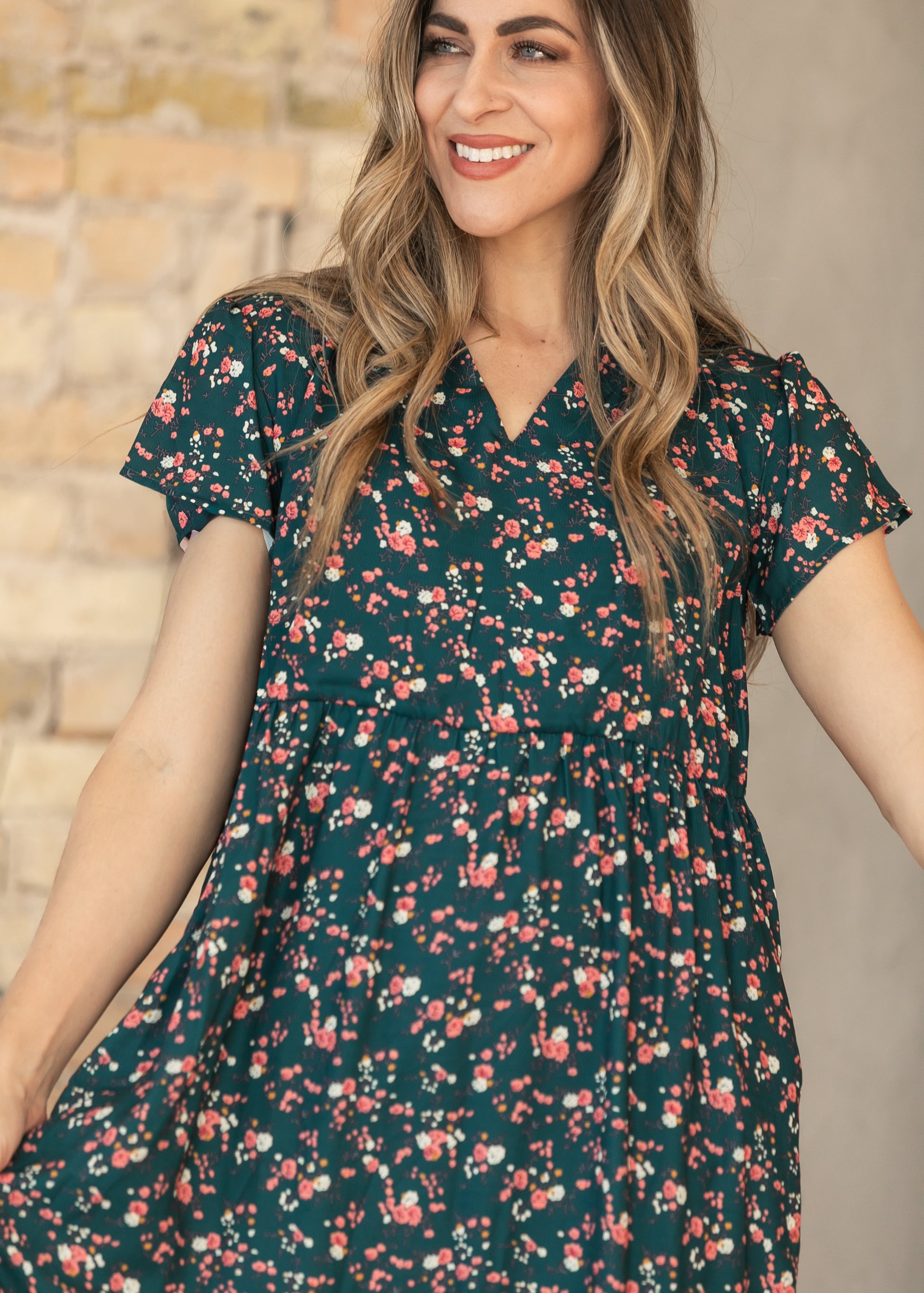 modest short sleeve dresses Jaydrien Green Floral Short Sleeve Midi Dress, Medium
