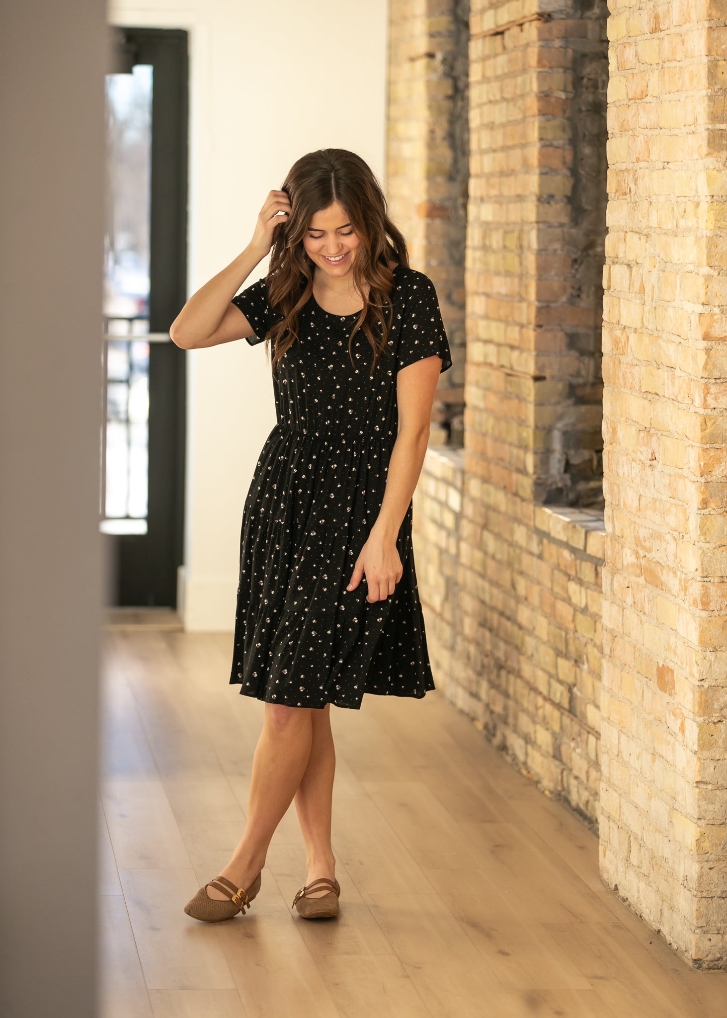 Jenna Floral Knit Short Sleeve Tiered Midi Dress IC Dresses