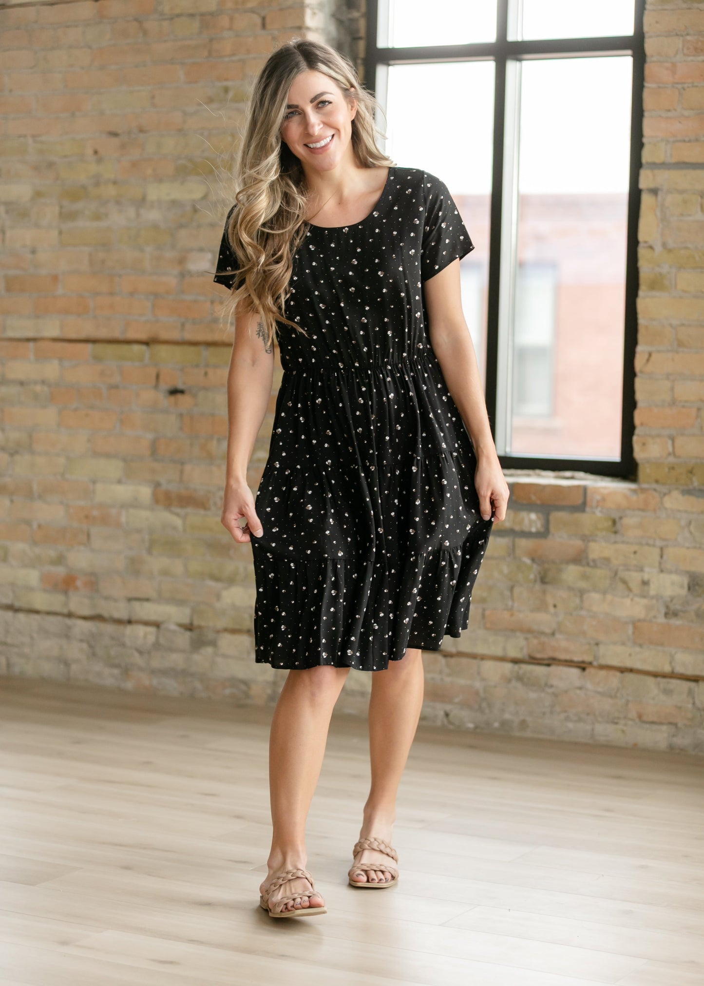 Jenna Floral Knit Short Sleeve Tiered Midi Dress IC Dresses