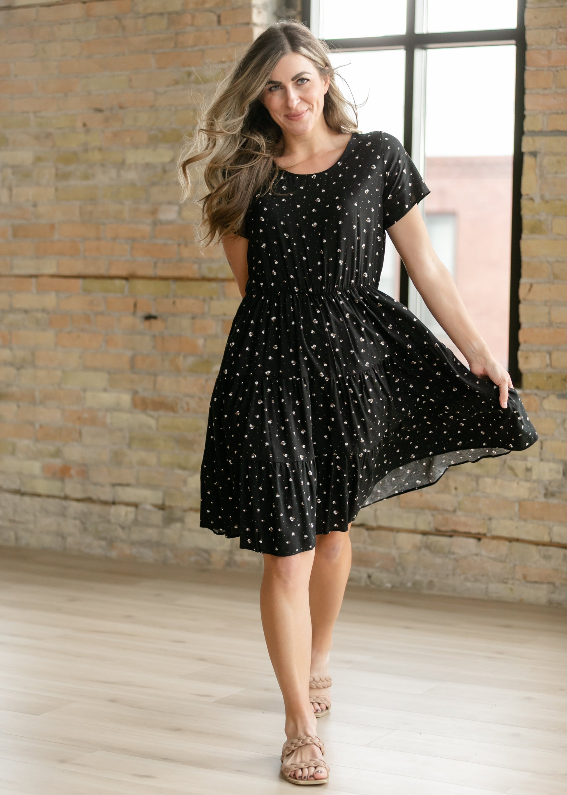 Jenna Floral Knit Short Sleeve Tiered Midi Dress IC Dresses