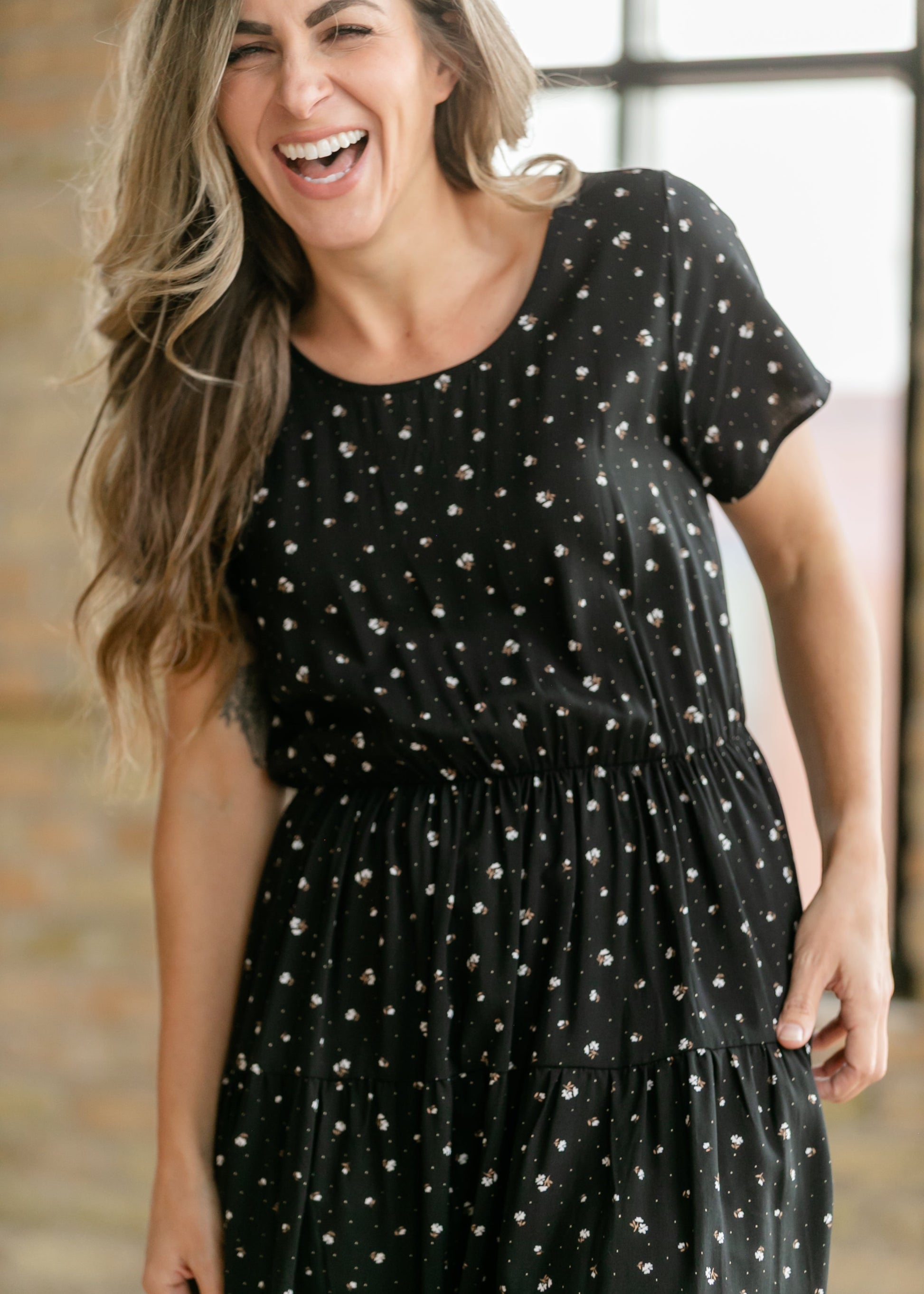 Jenna Floral Knit Short Sleeve Tiered Midi Dress IC Dresses