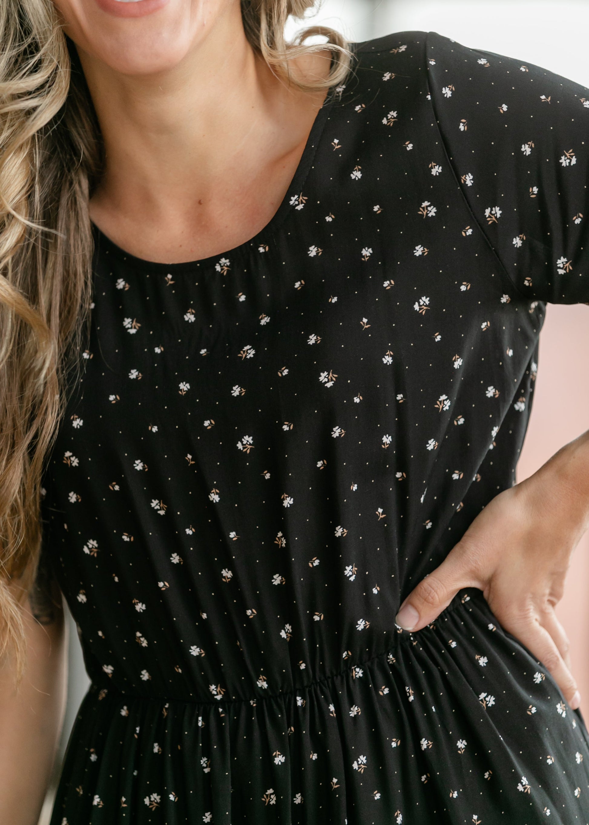 Jenna Floral Knit Short Sleeve Tiered Midi Dress IC Dresses