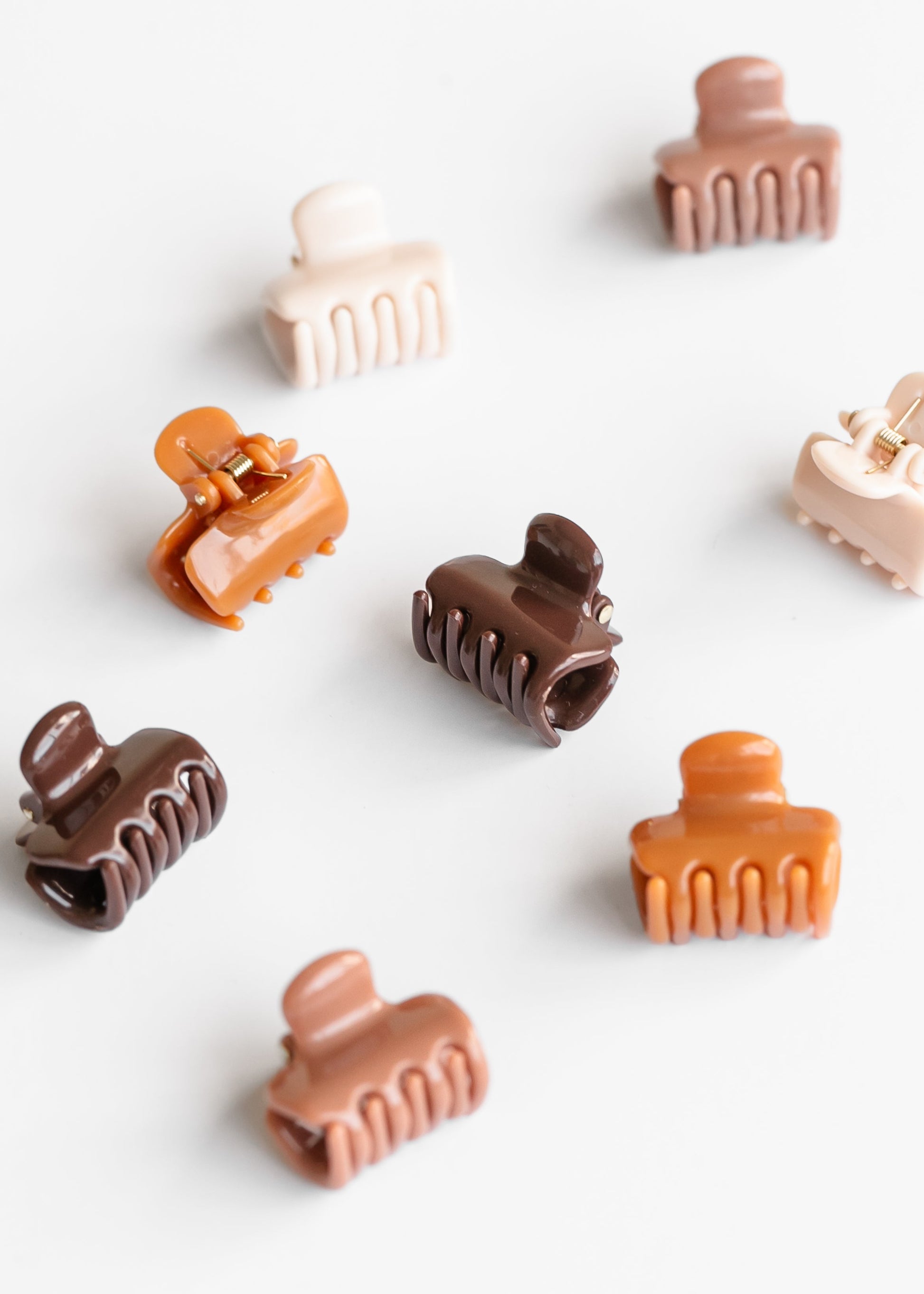 KITSCH™ Recycled Plastic Mini Cloud Clips 8pc Set Accessories