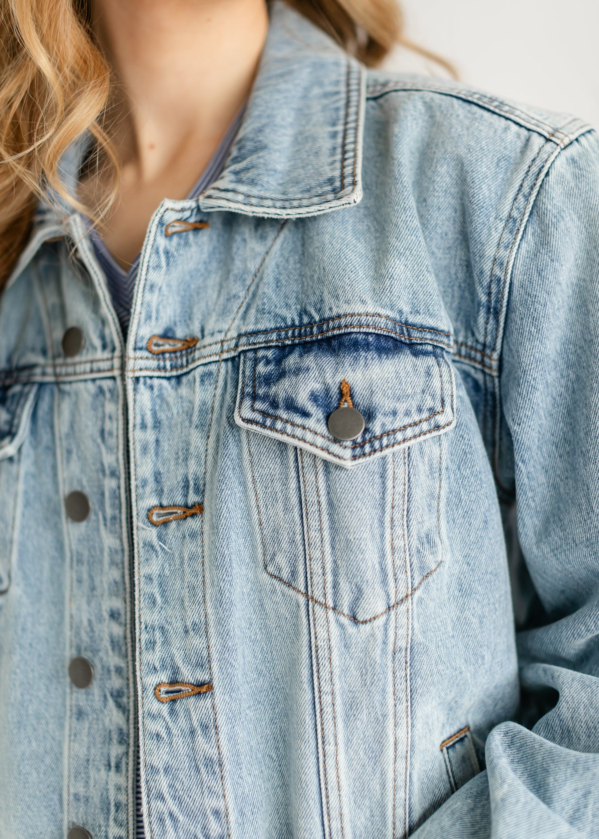Kut from the Kloth® Emmy Light Wash Oversized Denim Jacket FF Tops