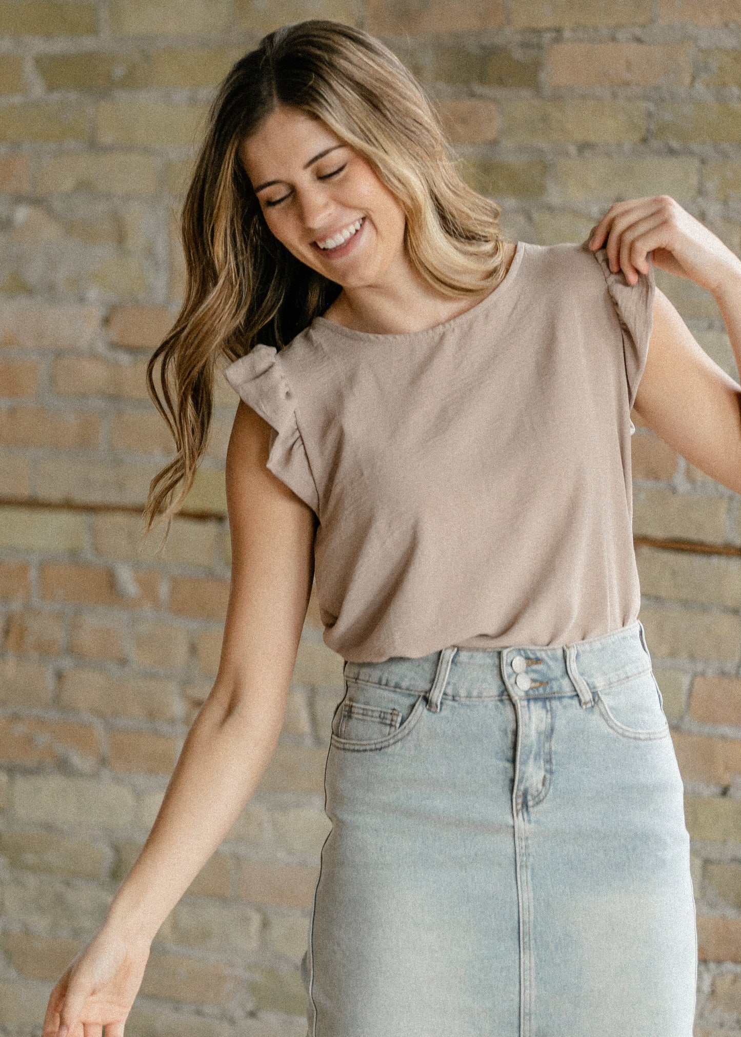 Leanne Camel Ruffle Cap Sleeve Top IC Tops XS