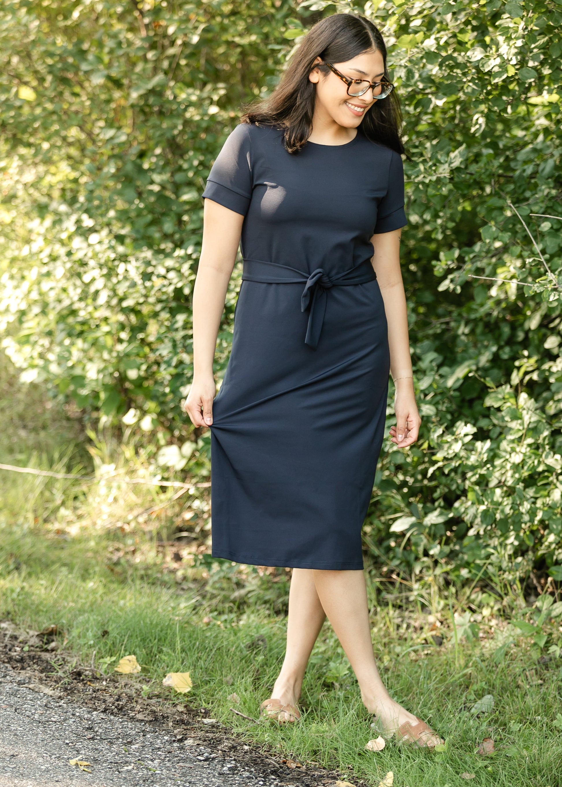 midi woman within dresses Pintucked Sleeveless Dress with Floral Prints, Black Paisley along with a removable belt Women's Comfortable & Casual Plus