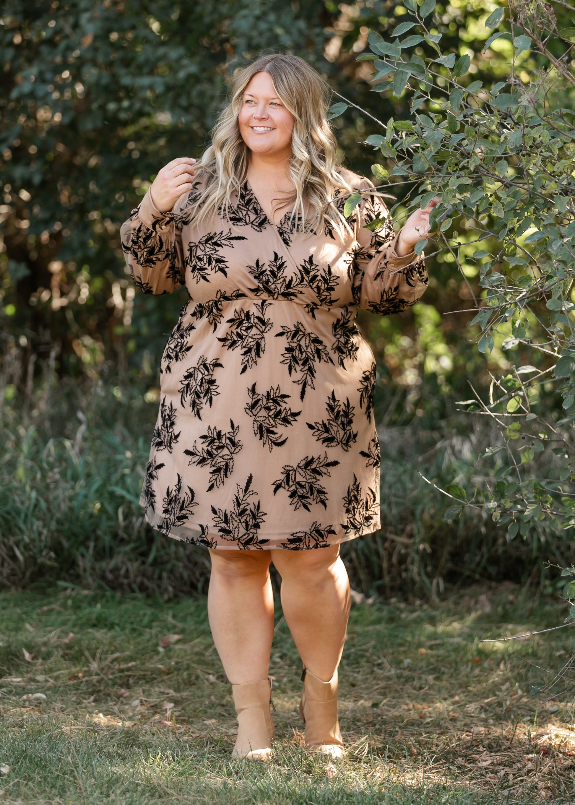 Long Sleeve Velvet Floral Print Midi Dress - FINAL SALE Inherit Co. Long Sleeve Velvet Floral Print Midi Dress - FINAL SALE Inherit Co.