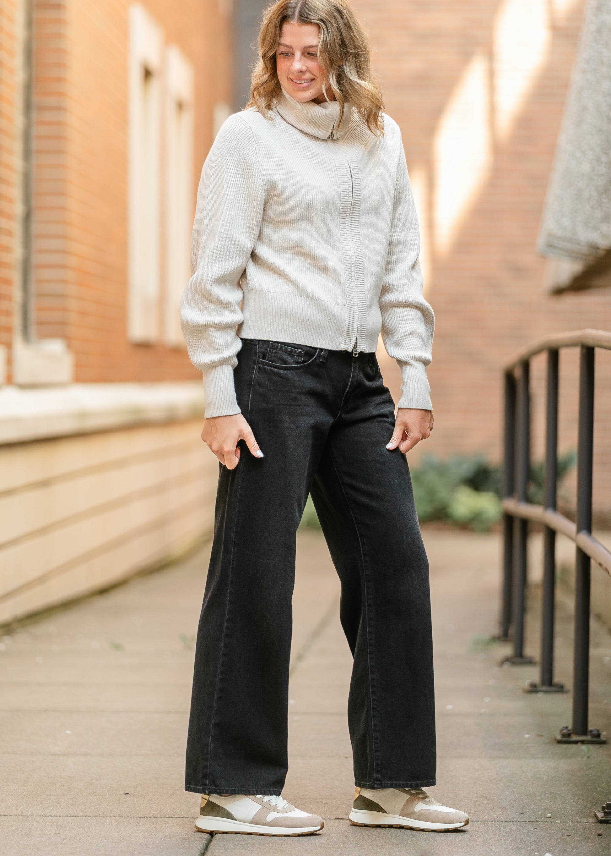 Low Rise Slouch Jeans FF Pants