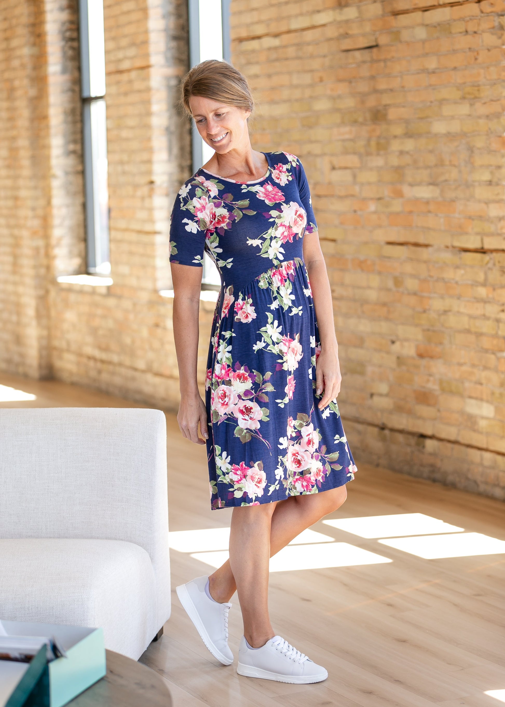 Maisie Floral Short Sleeve Midi Dress FF Dresses