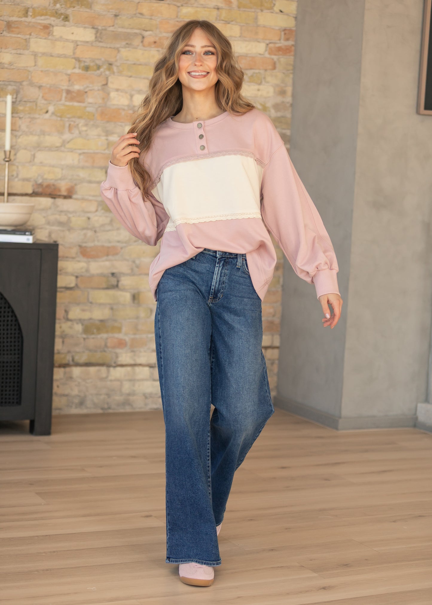Oversize Lace Trim Pullover FF Tops