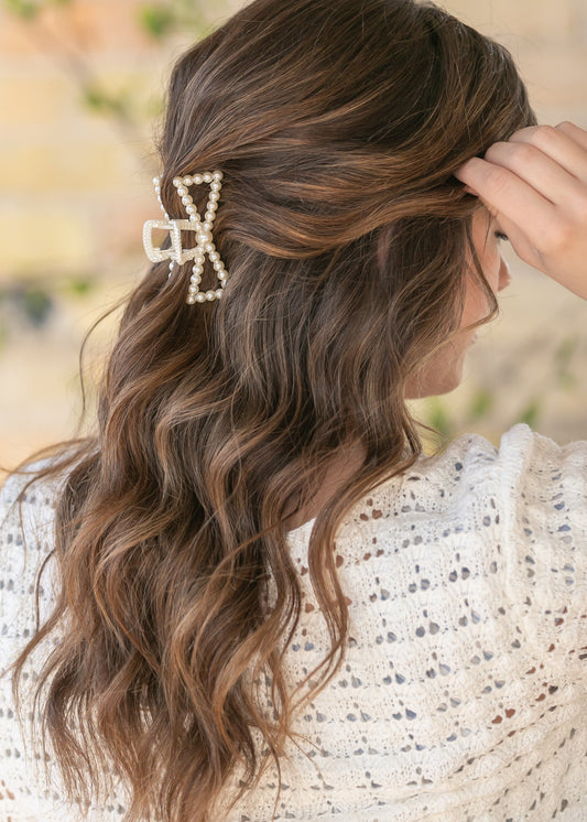 Pearl Bow Claw Clip Accessory