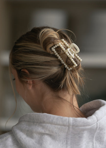 Pearl Rectangle Claw Clip Accessory
