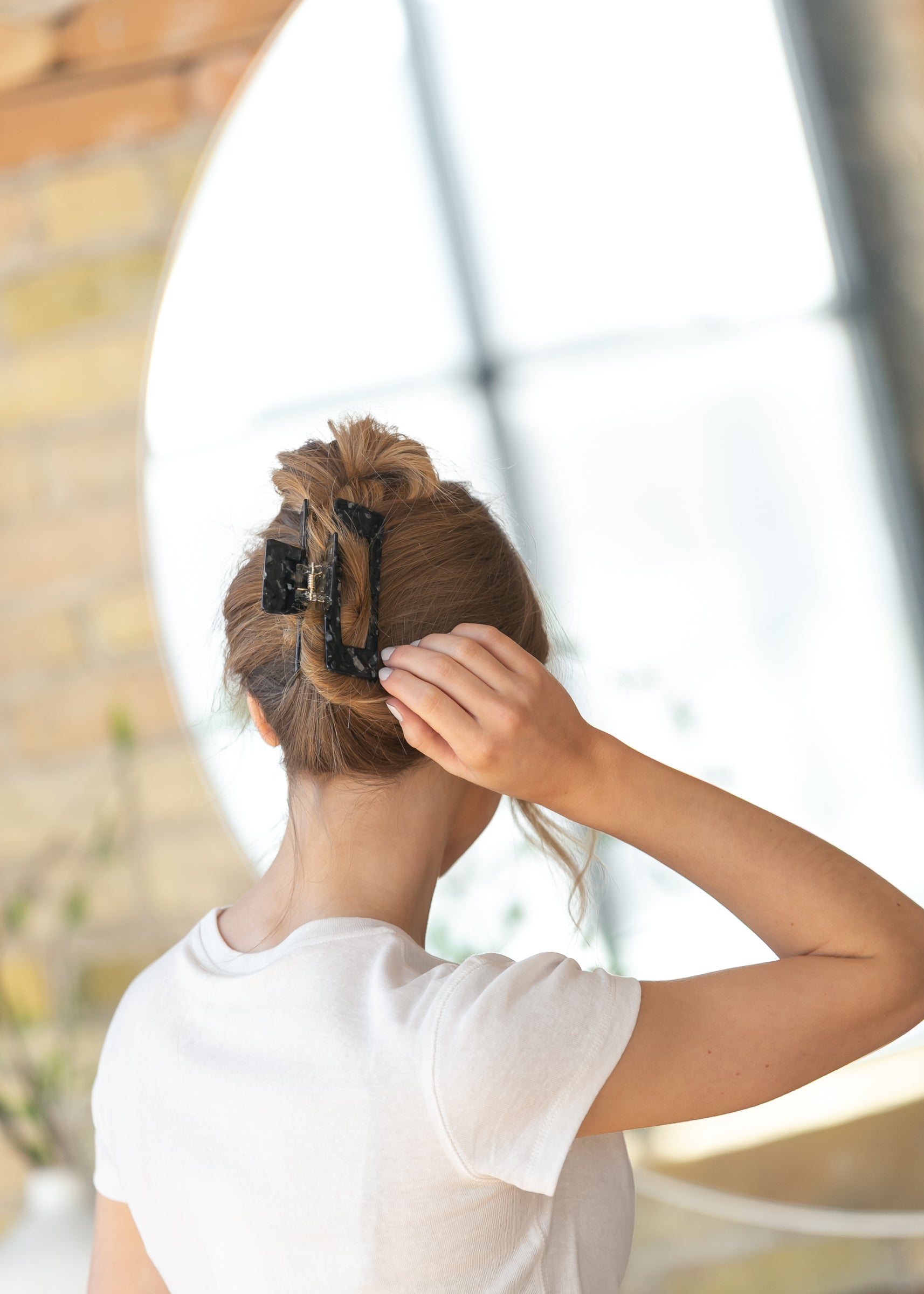 Pixie Woo Black Large Claw Clip Accessories