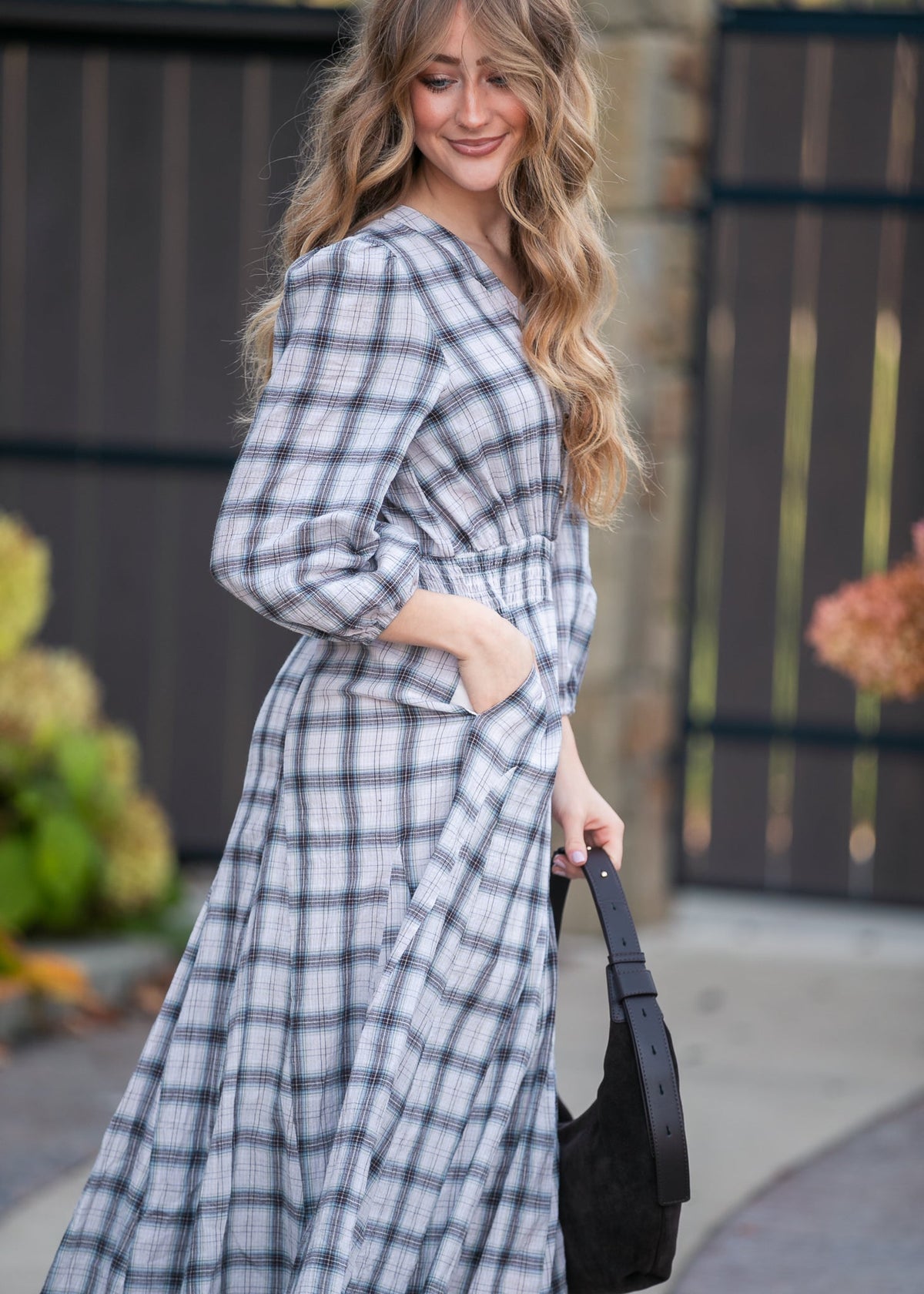 tartan maxi dress Plaid Button Down swatch:camo Charcoal Black Wood Grain Hidden pockets seamlessly hold Size:L/16-16.5/36-37