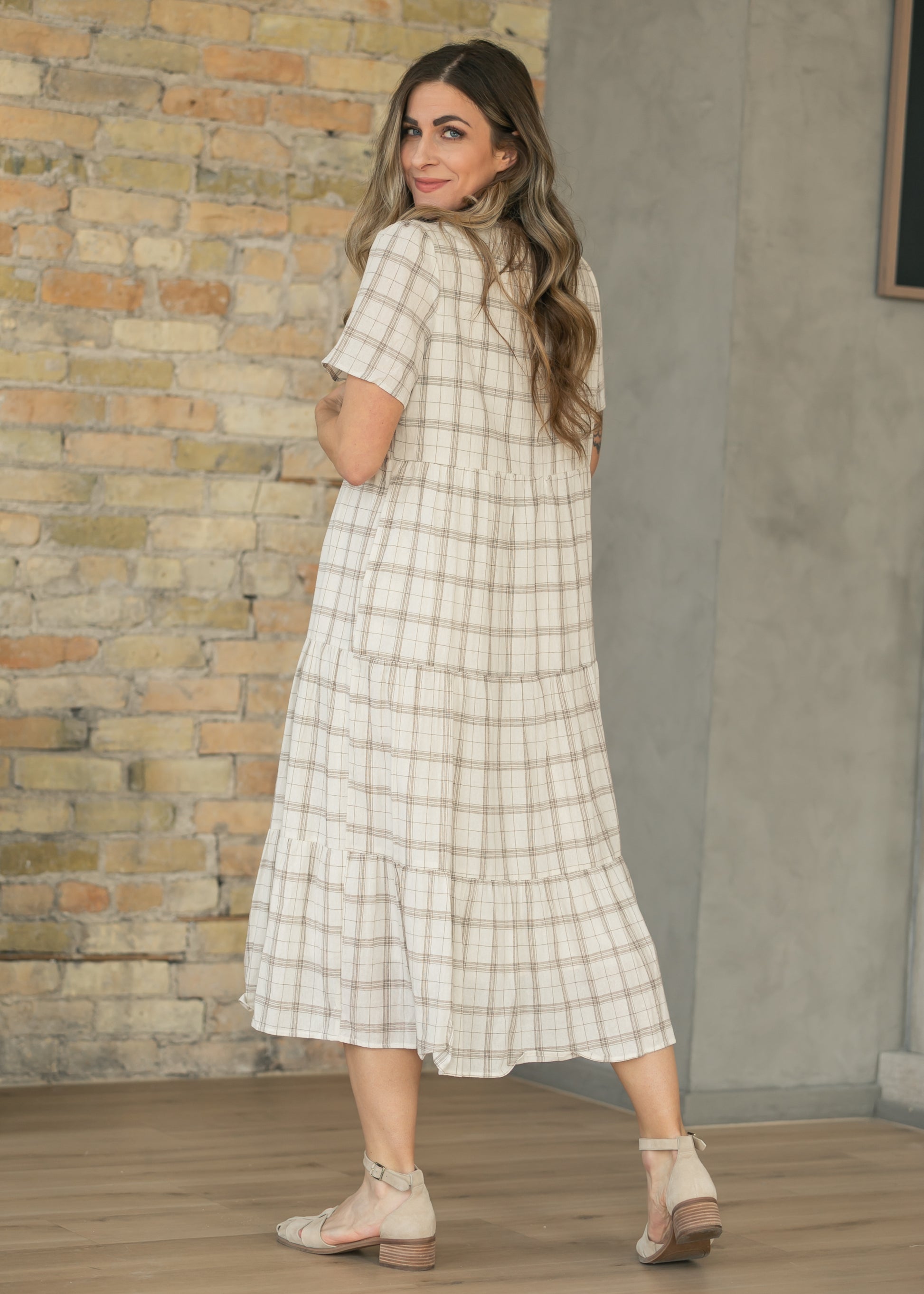 Plaid Tiered Short Sleeve Midi Dress FF Dresses