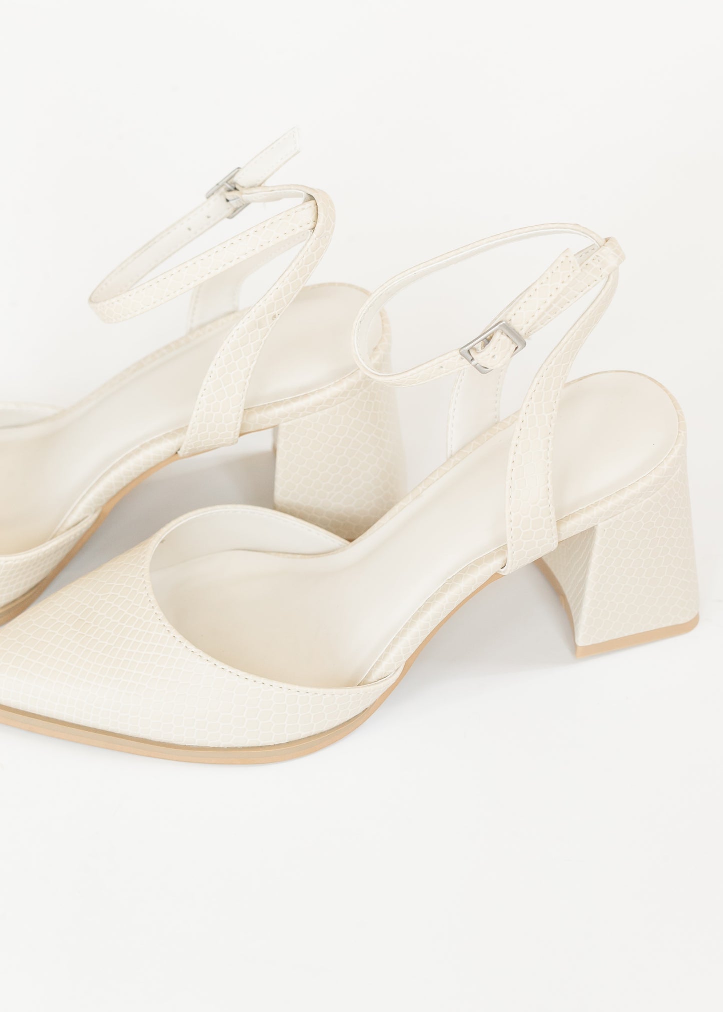 Pointed Toe Ankle Strap Block Heels Shoes