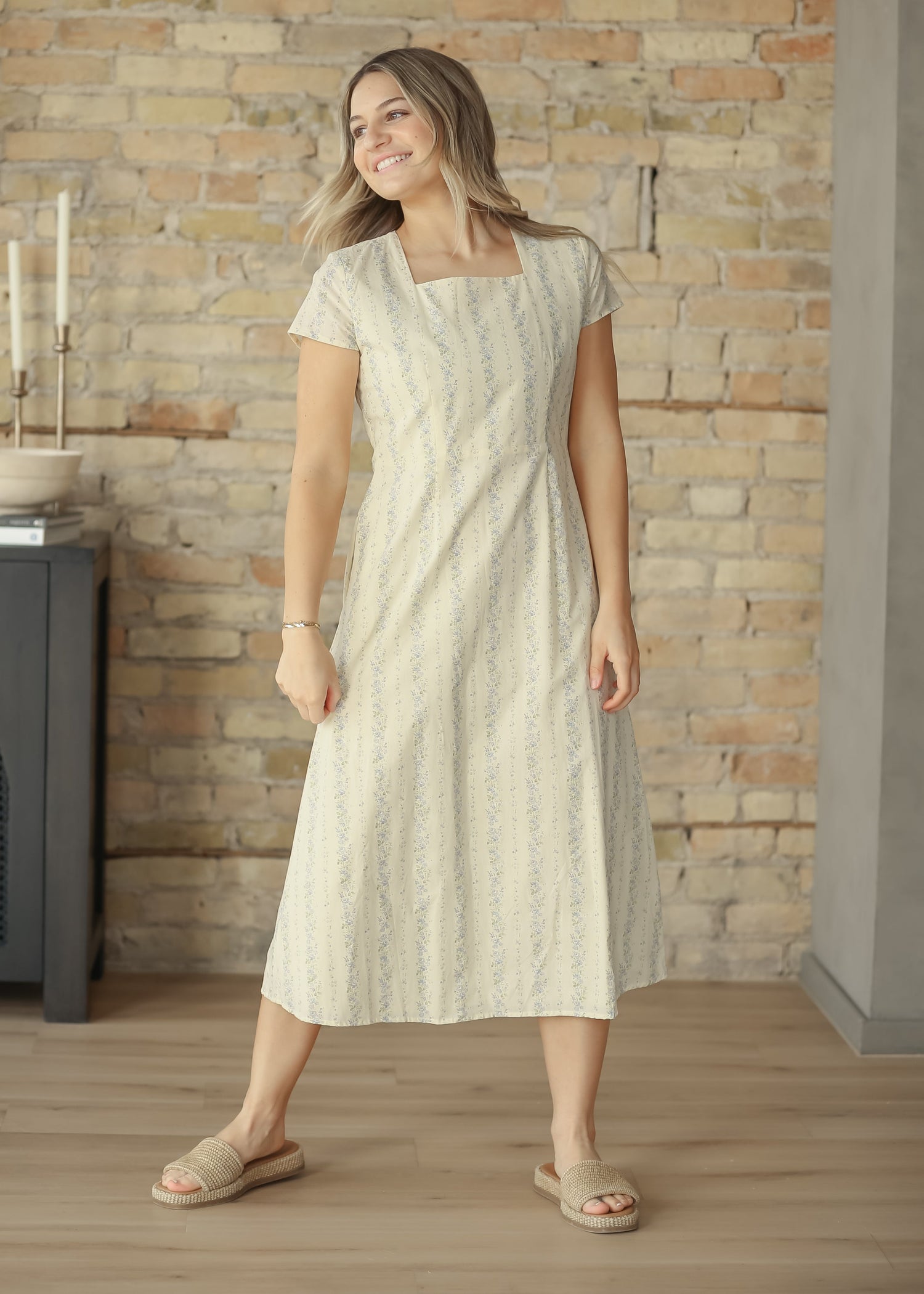 Reece Short Sleeve Straight Fit Midi Dress IC Dresses