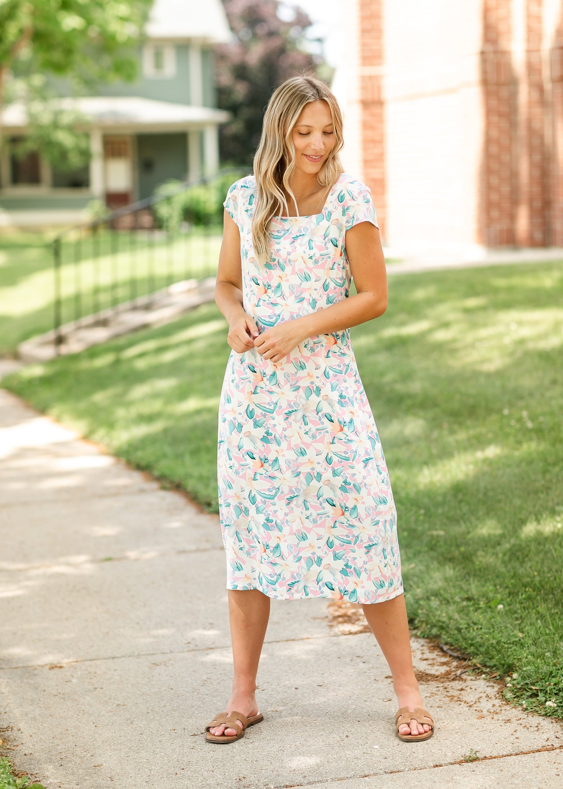 Reece Short Sleeve Straight Fit Midi Dress - FINAL SALE XS Reece Short Sleeve Straight Fit Midi Dress - FINAL SALE XS