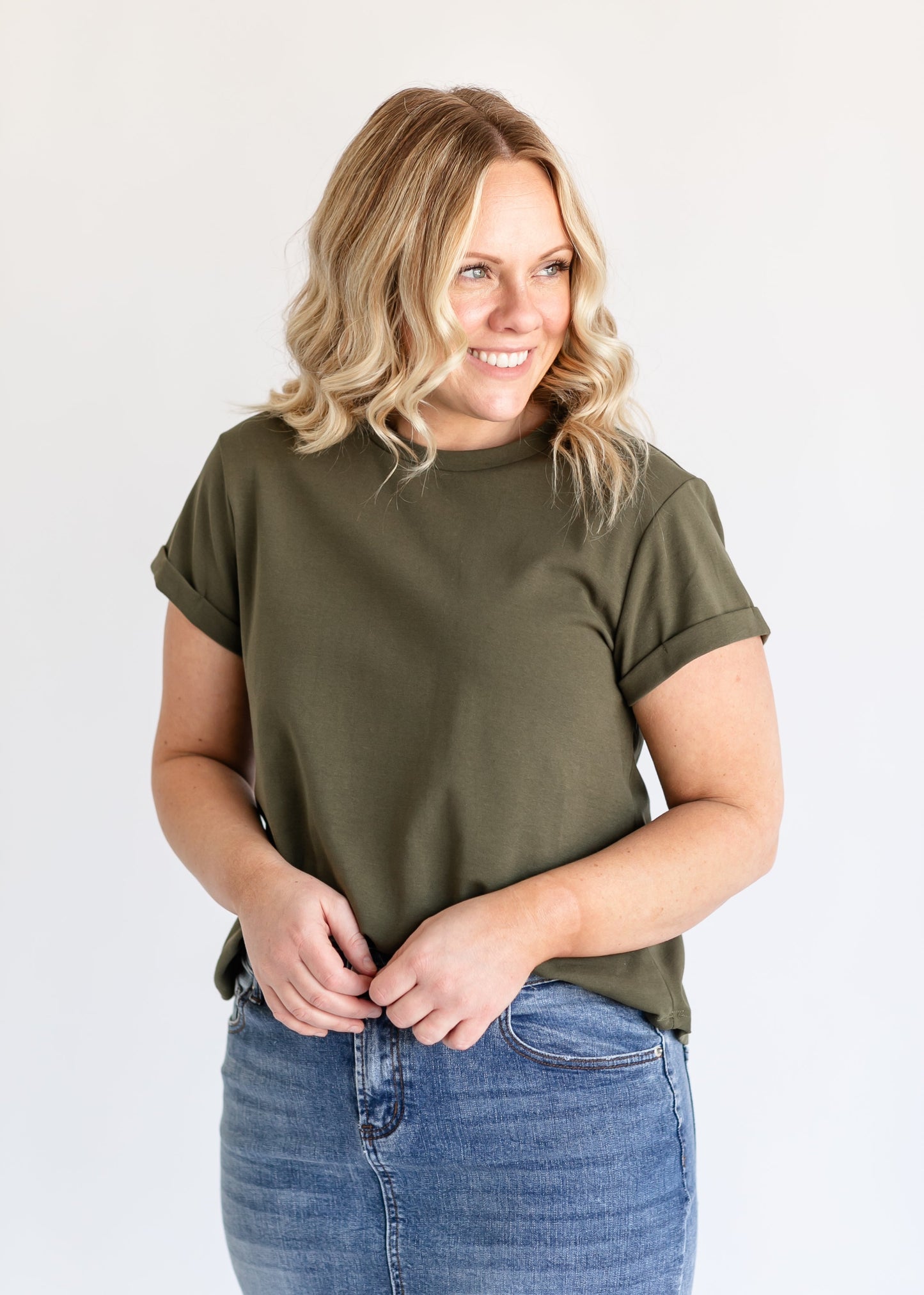 Short Sleeve Essential Basic Tee IC Tops Olive / XS