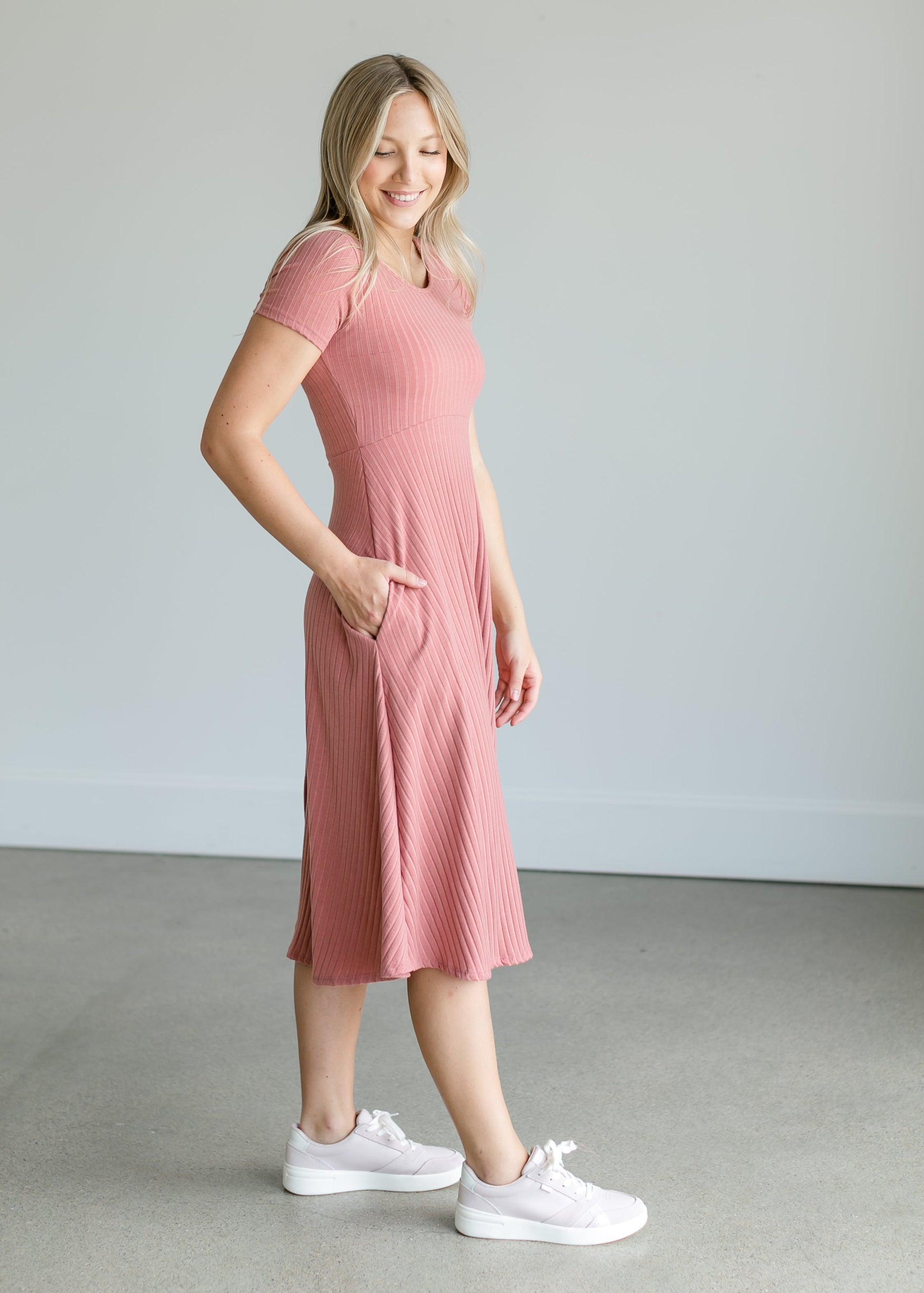 Short Sleeve Ribbed A-Line Midi Dress Dresses