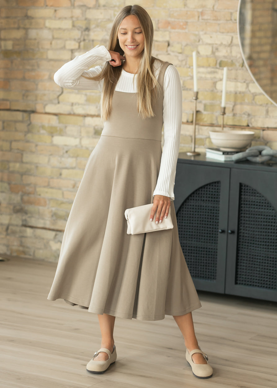 scuba knit dress Sleeveless Midi Dress, Large Size:US 8/UK 10/EU 38 Campaign_Nico Travel Edit Enza Costa - Silk This scuba knit midi
