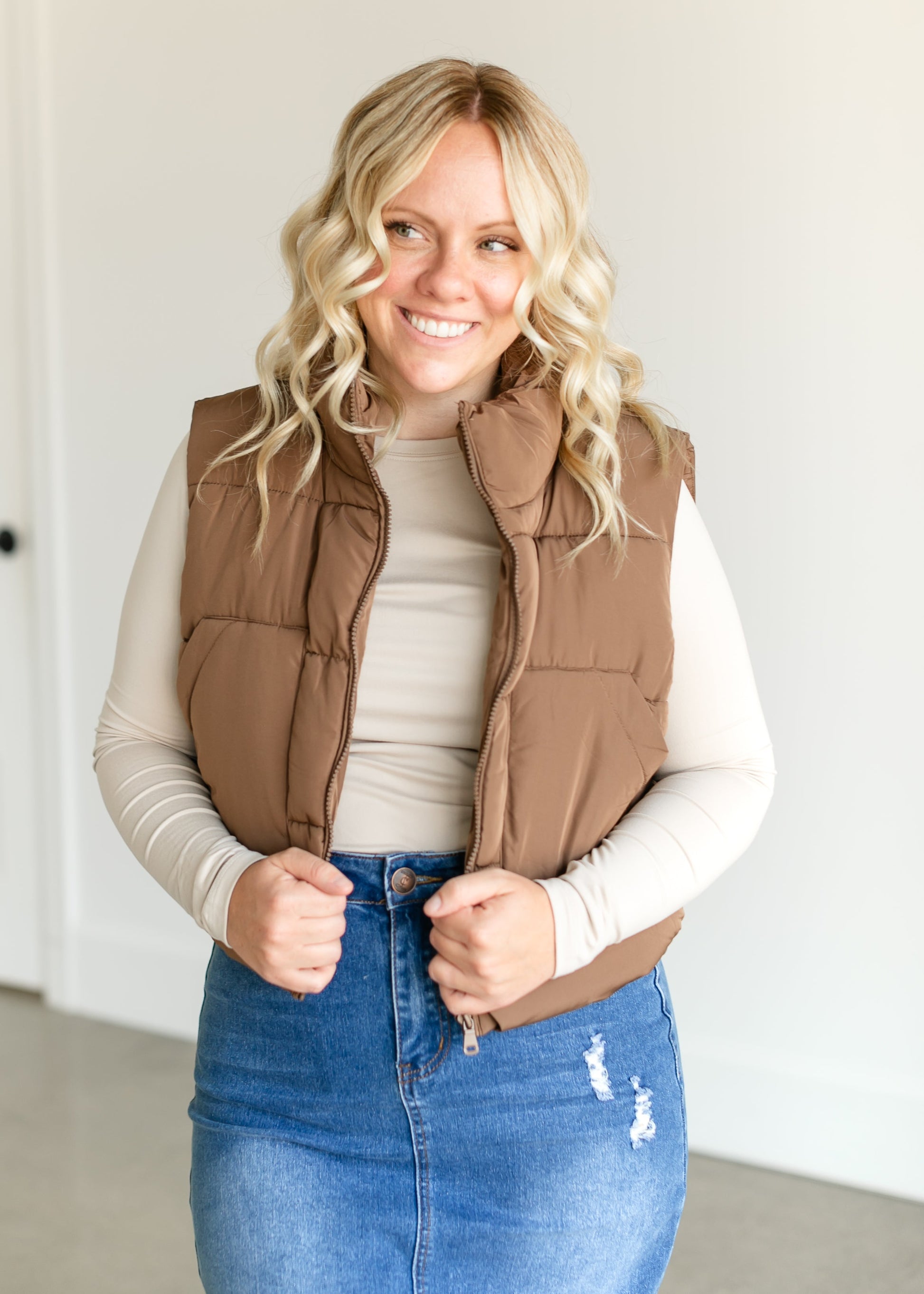 brown cropped puffer vest outfit