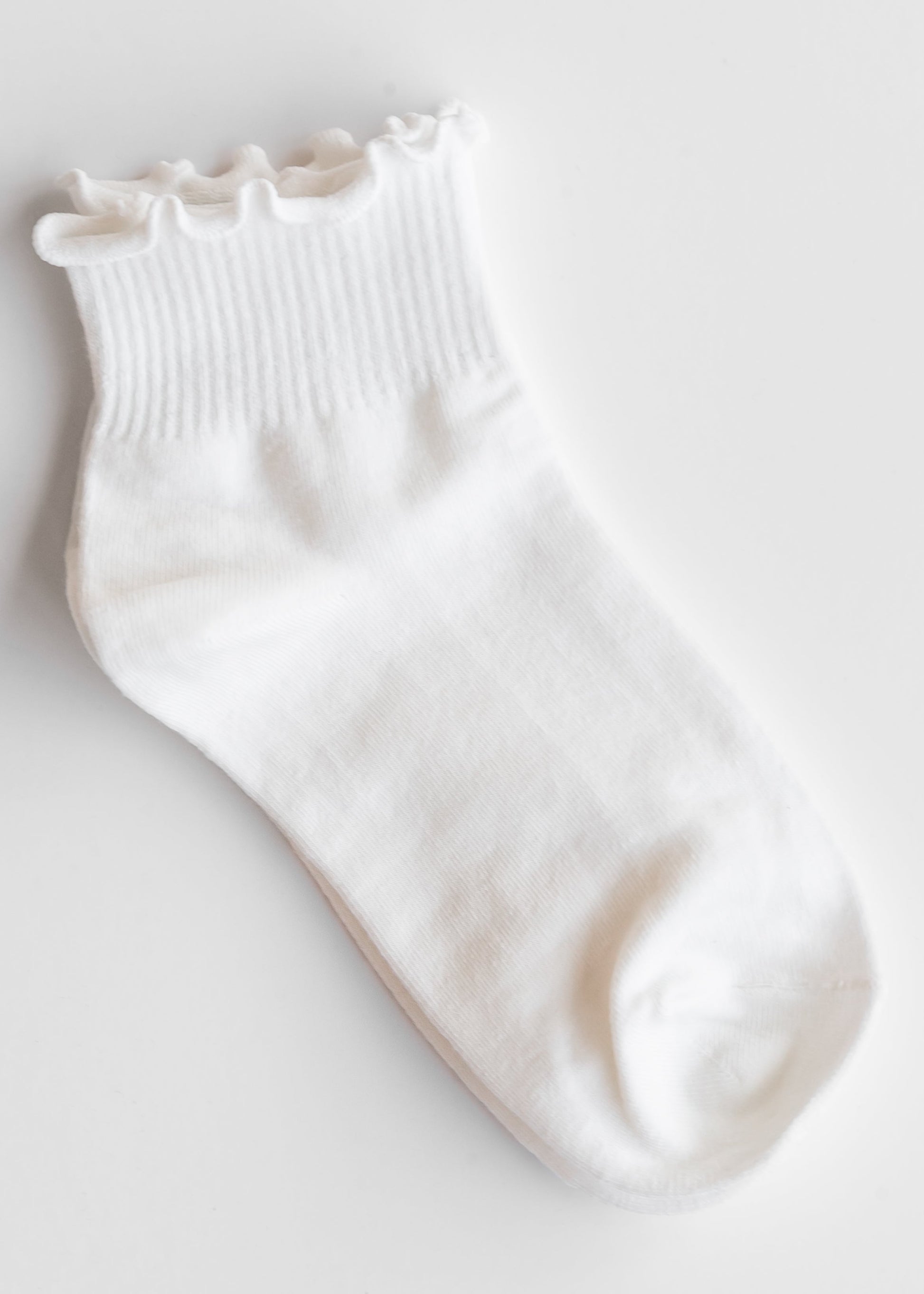 Solid Color Ruffle Mid-Calf Socks Accessories White