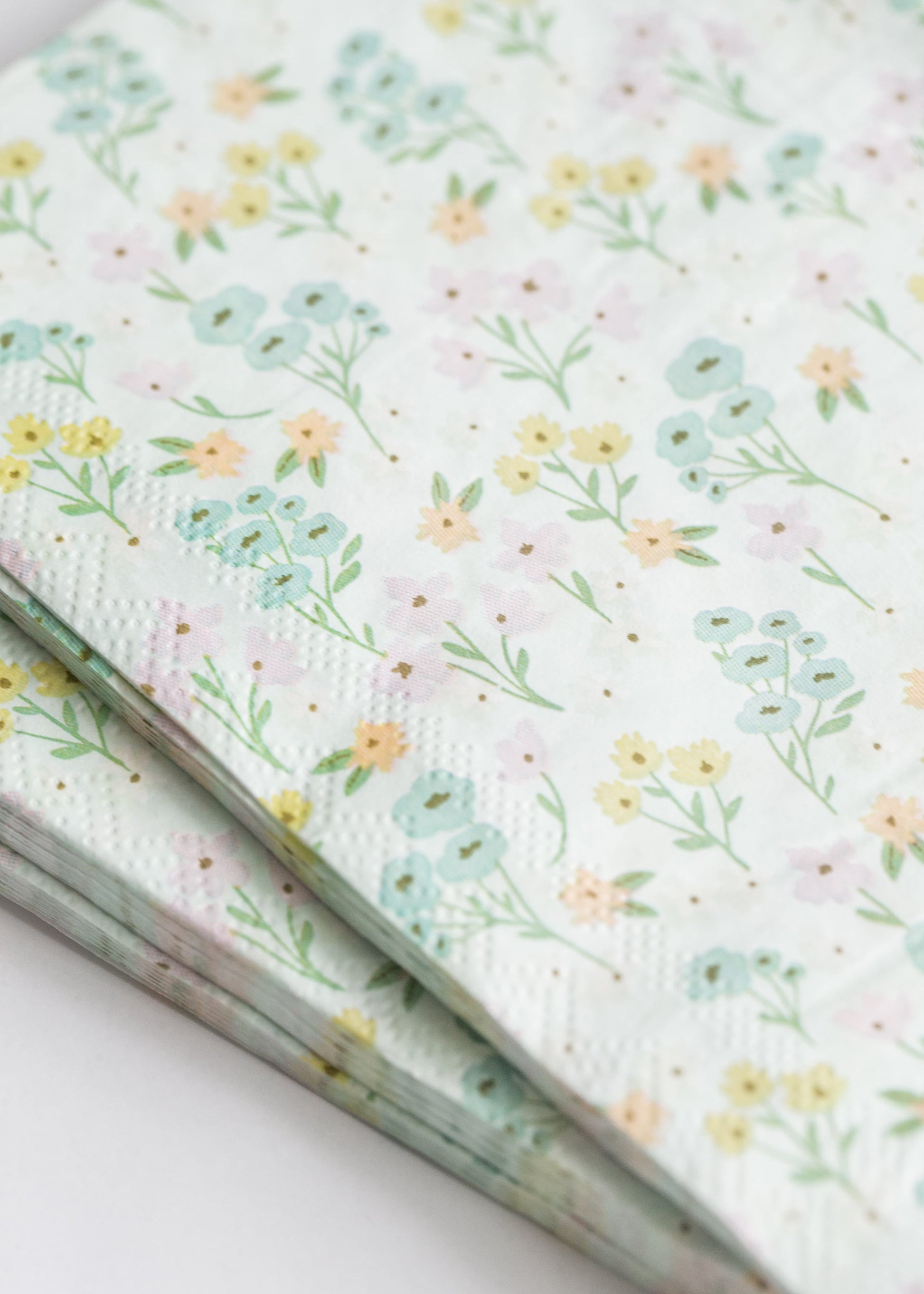 Spring Floral Scallop Fringe Guest Napkin 24ct FF Home + Lifestyle