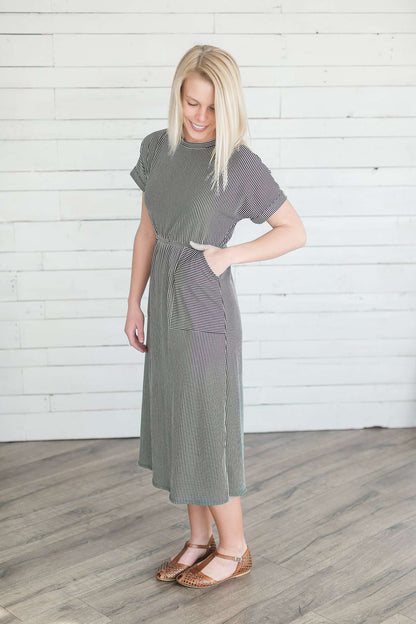 Stripe Pocket Midi Dress Dresses Black / S