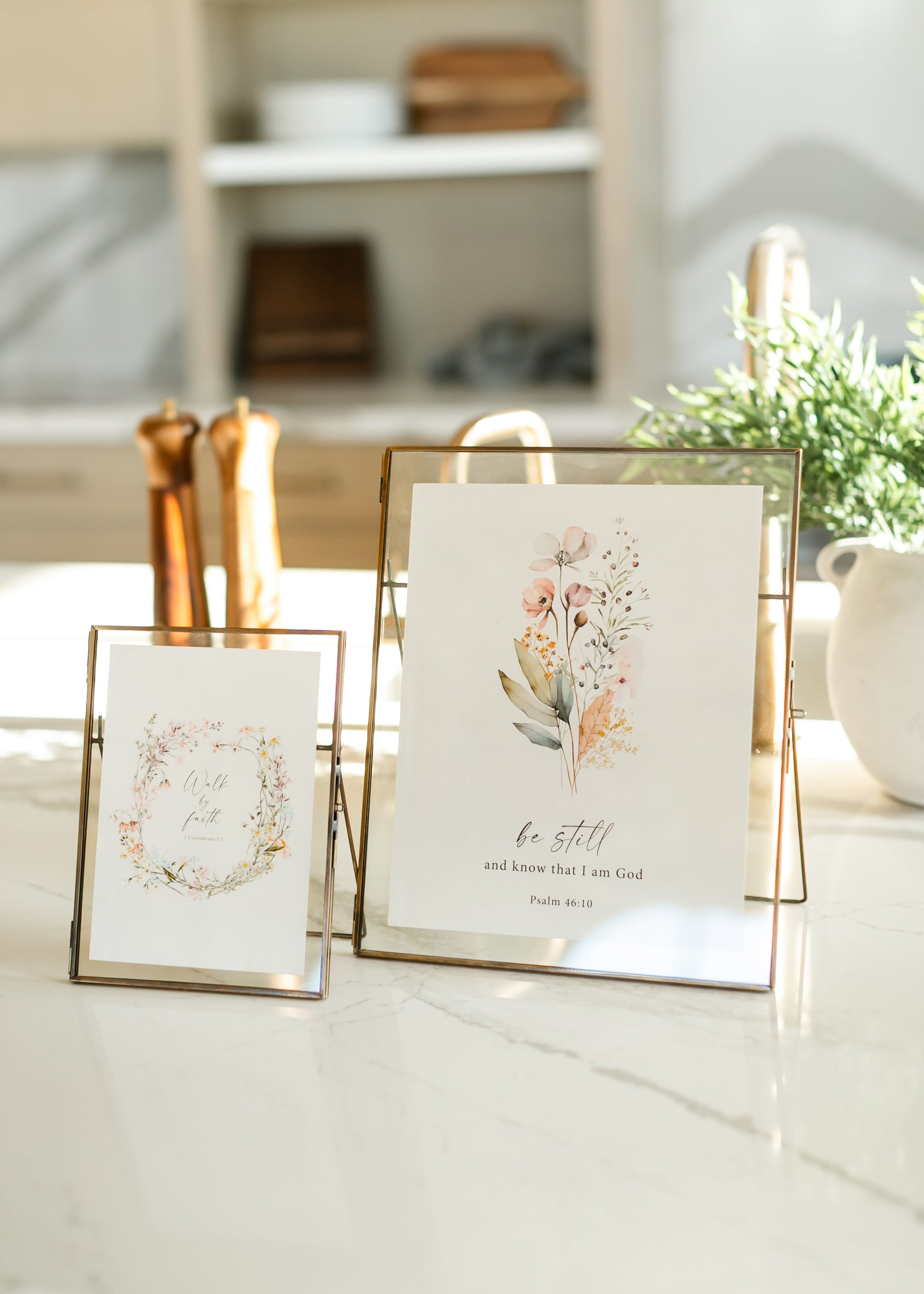 Tabletop Gold Floating Frame Gifts