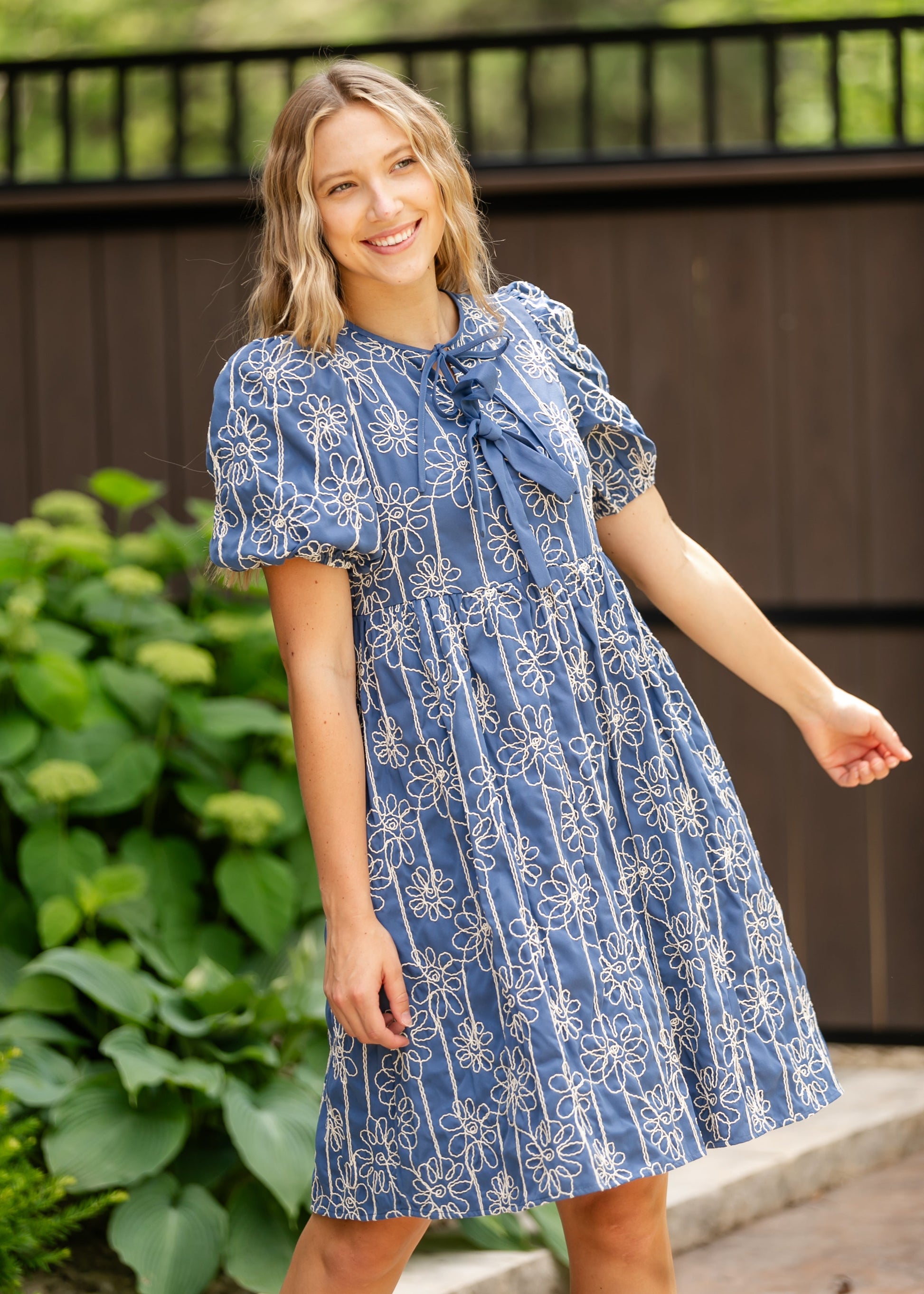 Textured Floral Print Bubble Sleeve Dress FF Dresses