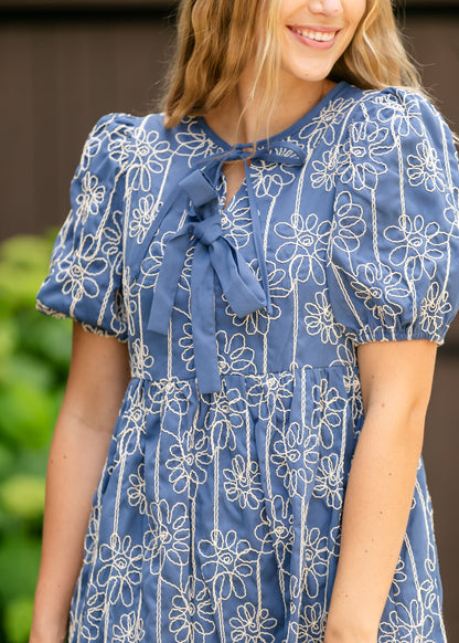 Textured Floral Print Bubble Sleeve Dress FF Dresses