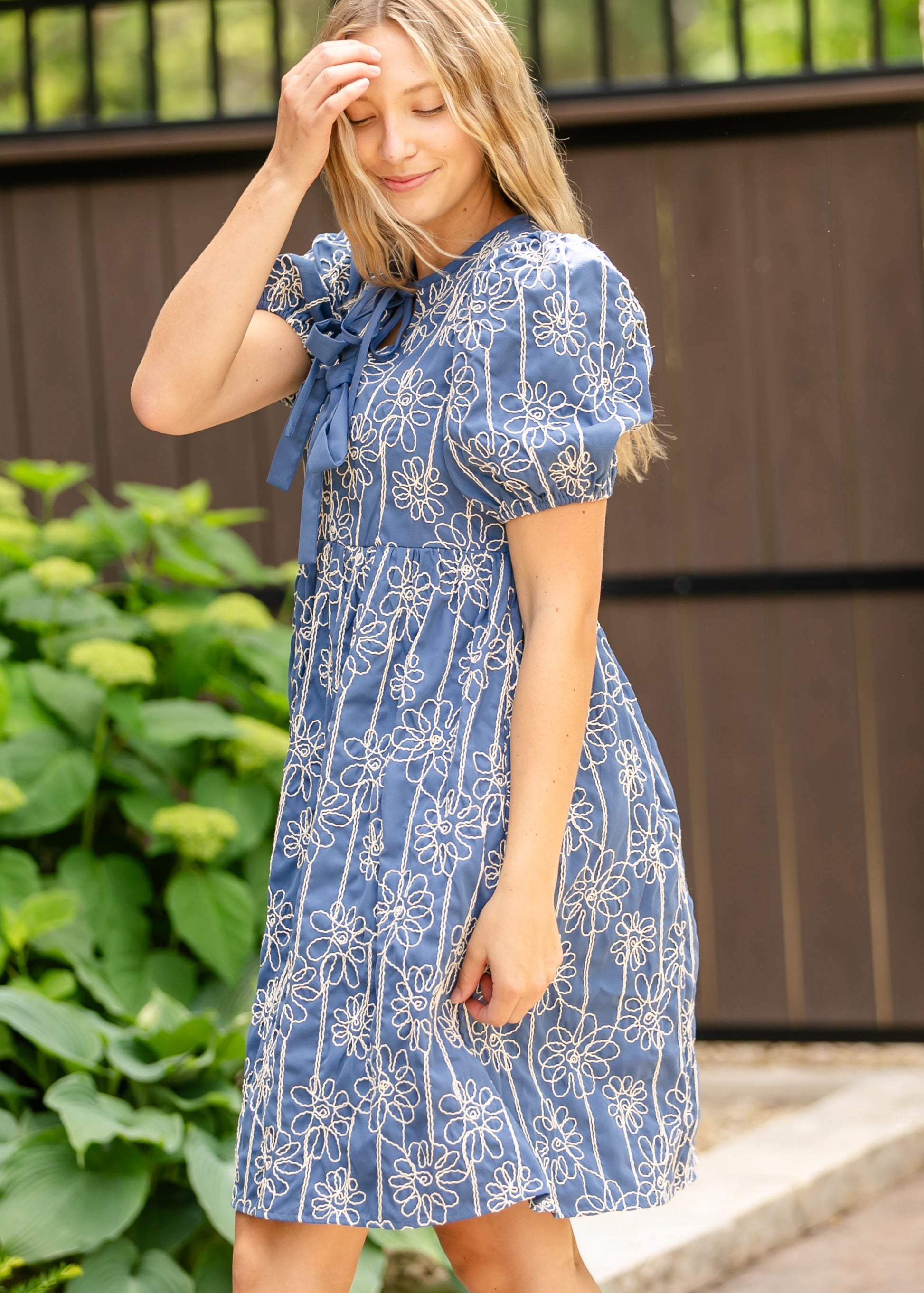 Textured Floral Print Bubble Sleeve Dress FF Dresses