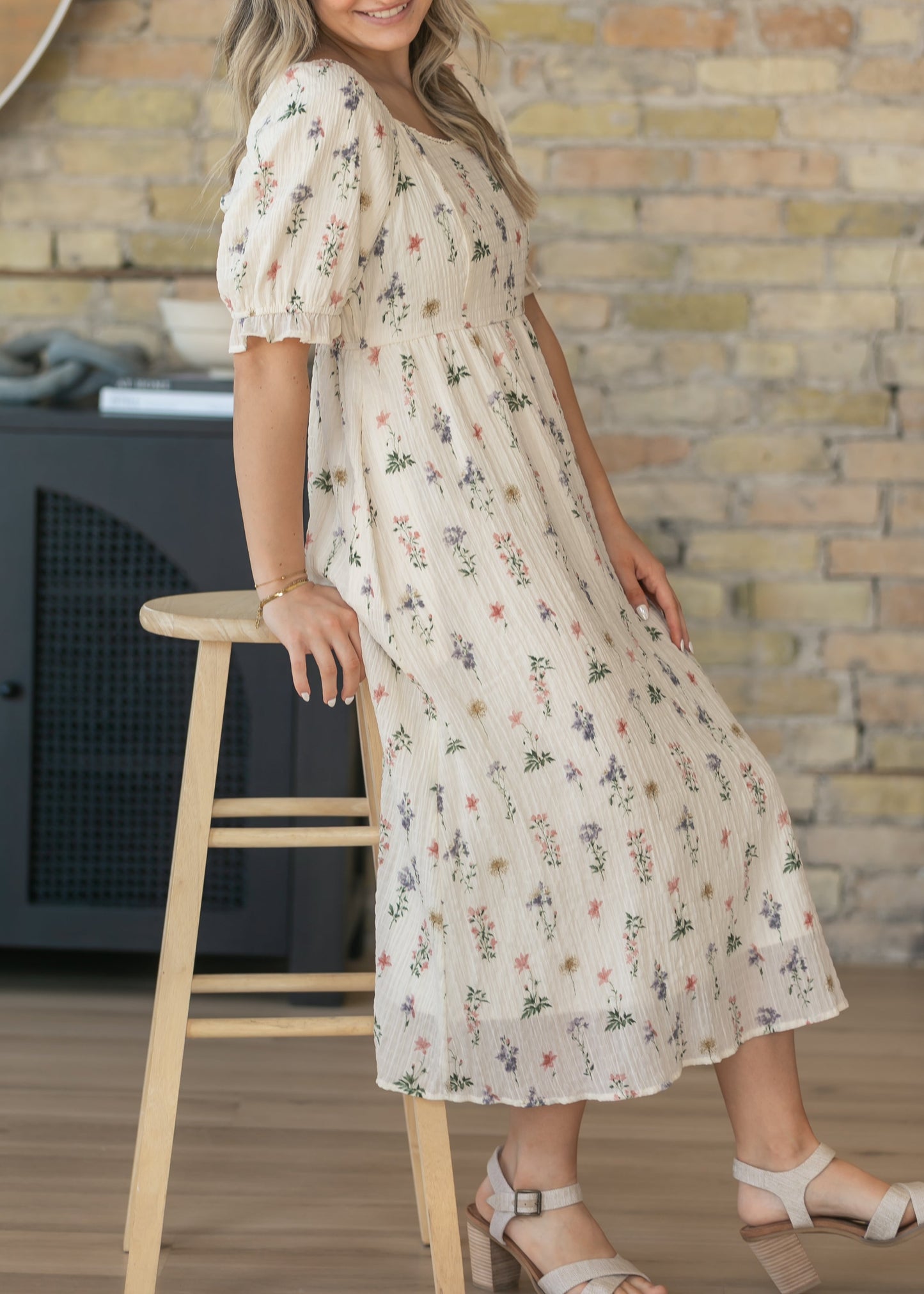 Textured Floral Print Midi Dress FF Dresses