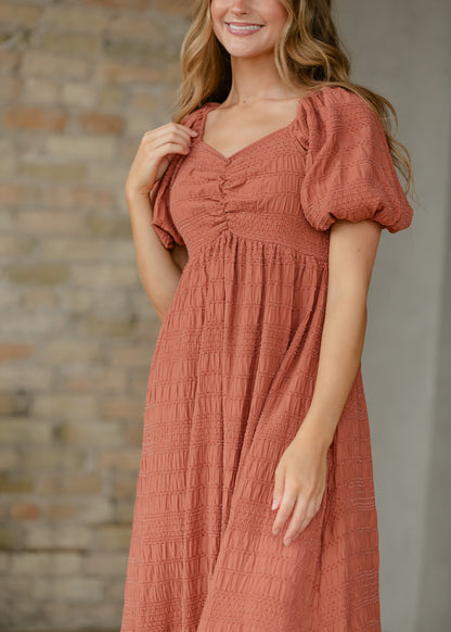 Textured Sweetheart Neck Midi Dress FF Dresses