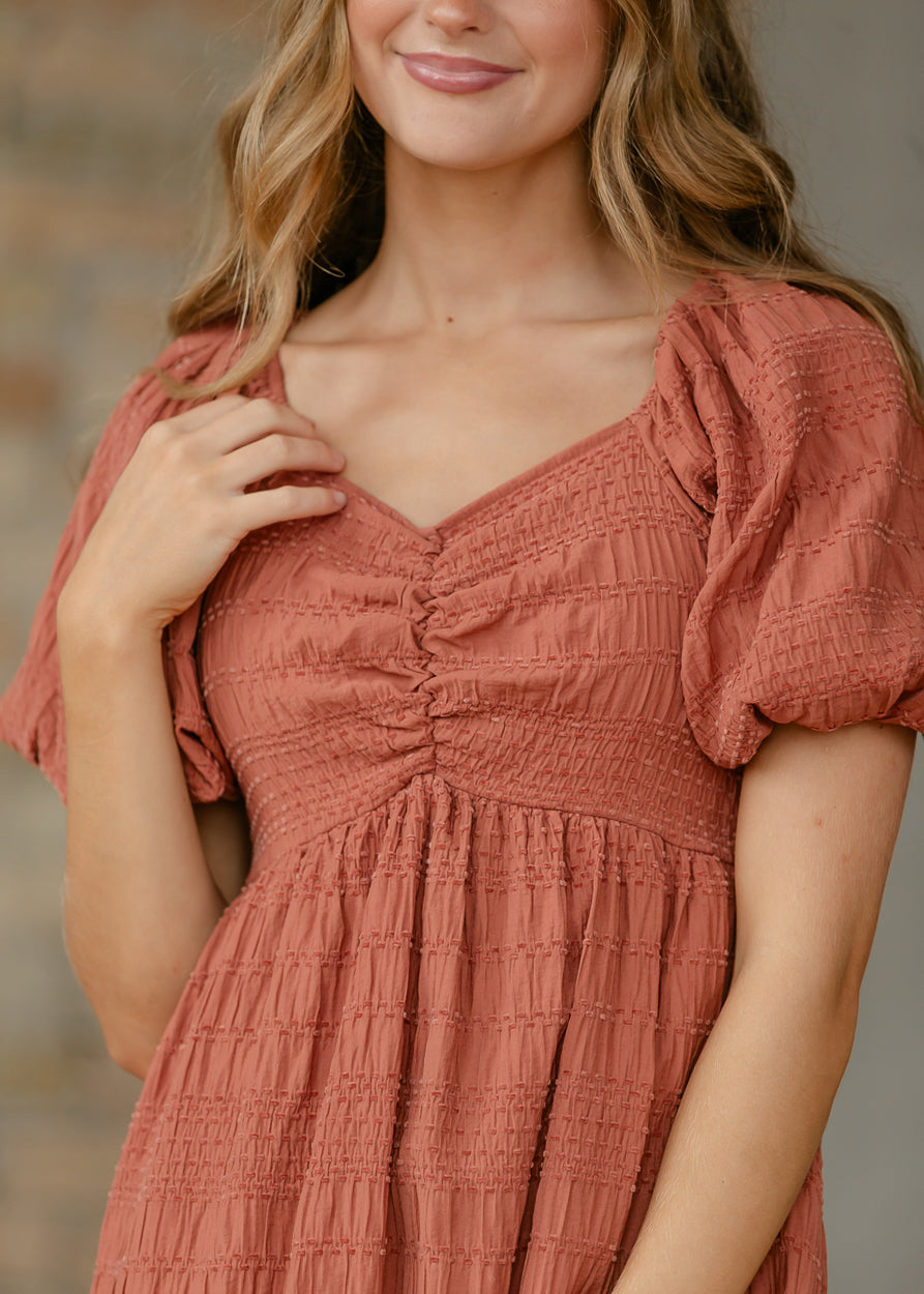 Textured Sweetheart Neck Midi Dress FF Dresses
