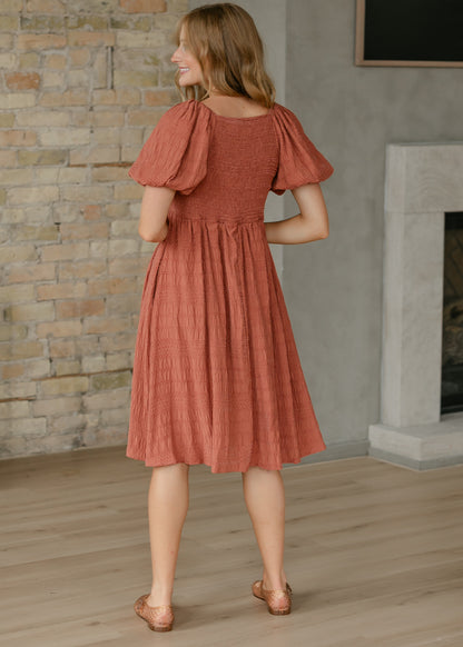 Textured Sweetheart Neck Midi Dress FF Dresses
