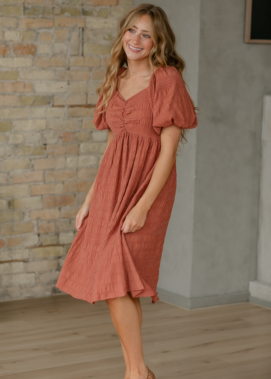 Textured Sweetheart Neck Midi Dress FF Dresses
