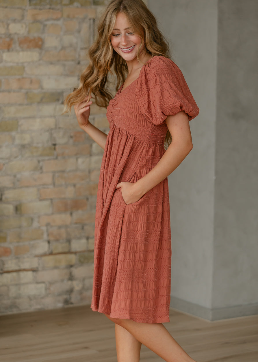 Textured Sweetheart Neck Midi Dress FF Dresses S