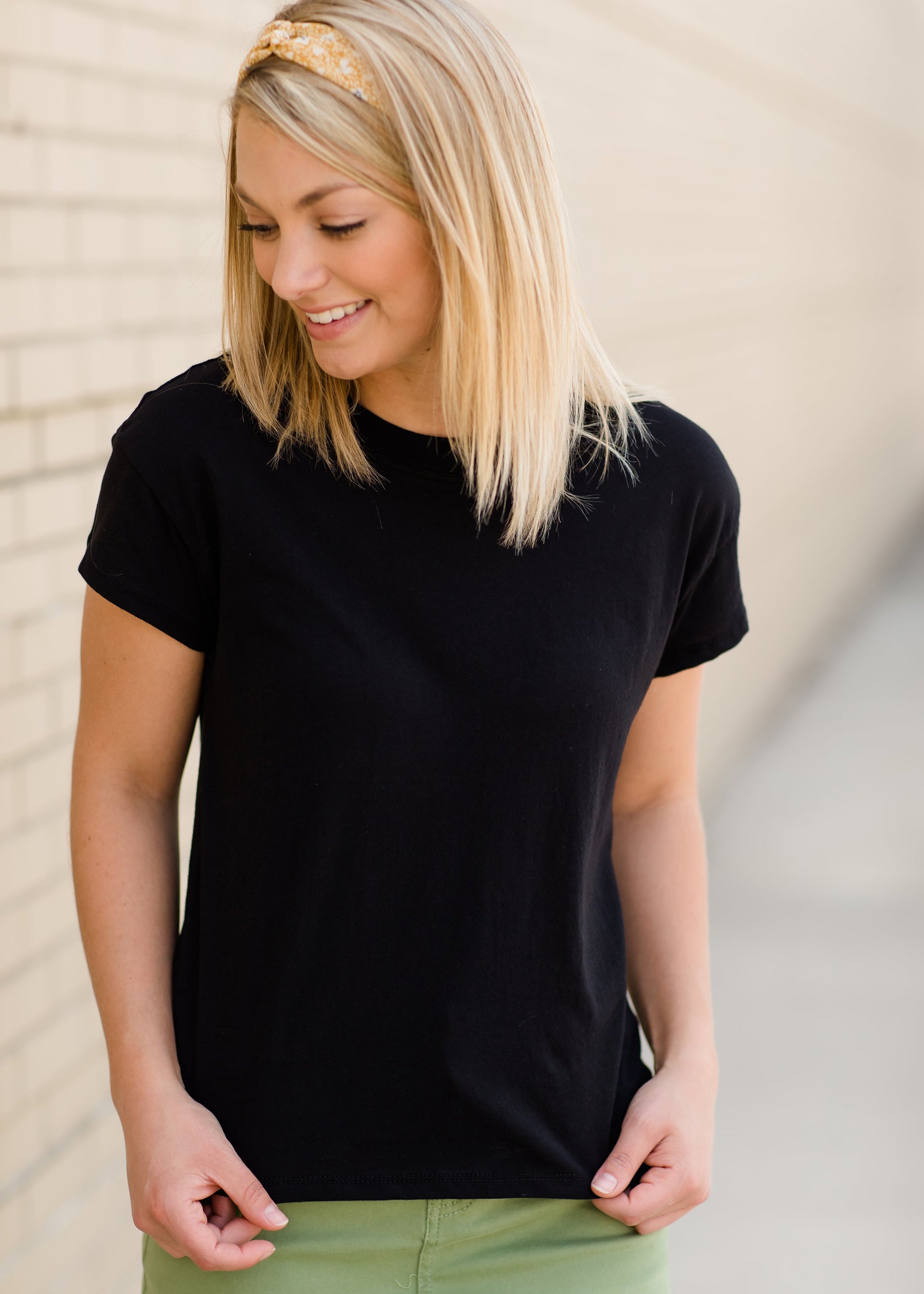 The Modern Crew Neck Tee - FINAL SALE Tops Black / S