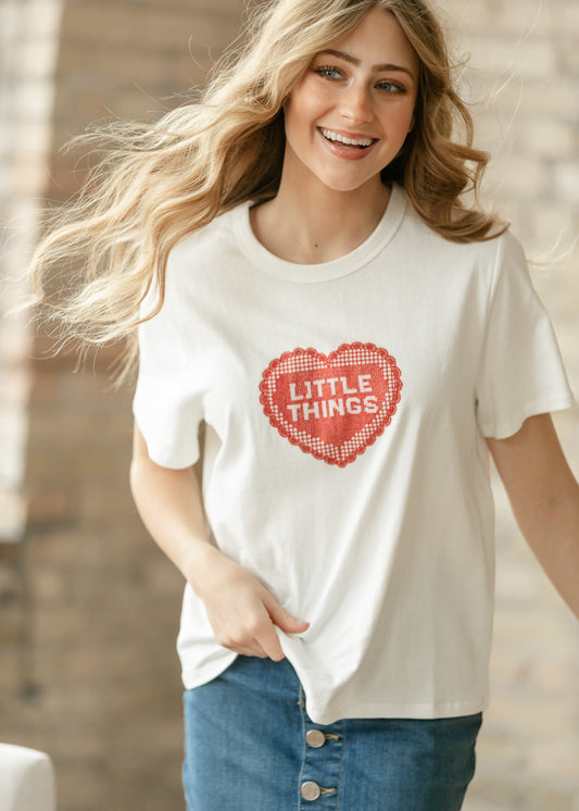 Things Between® Crochet Lace Heart Graphic T-Shirt FF Tops