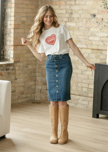 Things Between® Crochet Lace Heart Graphic T-Shirt FF Tops