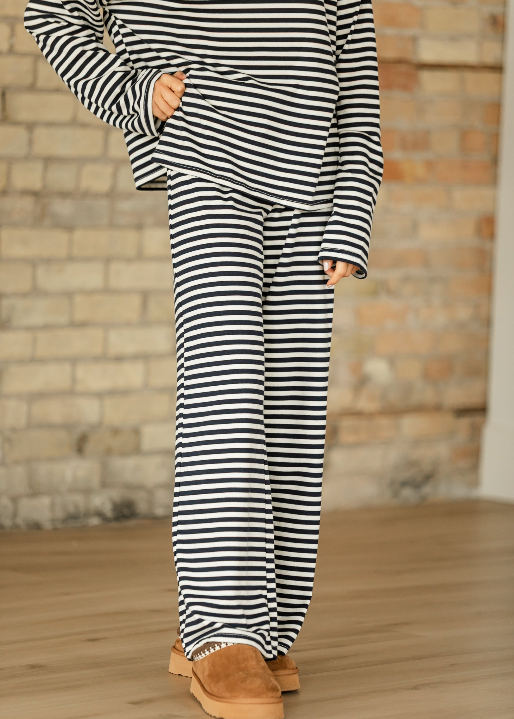 Things Between® Striped Pants FF Pants