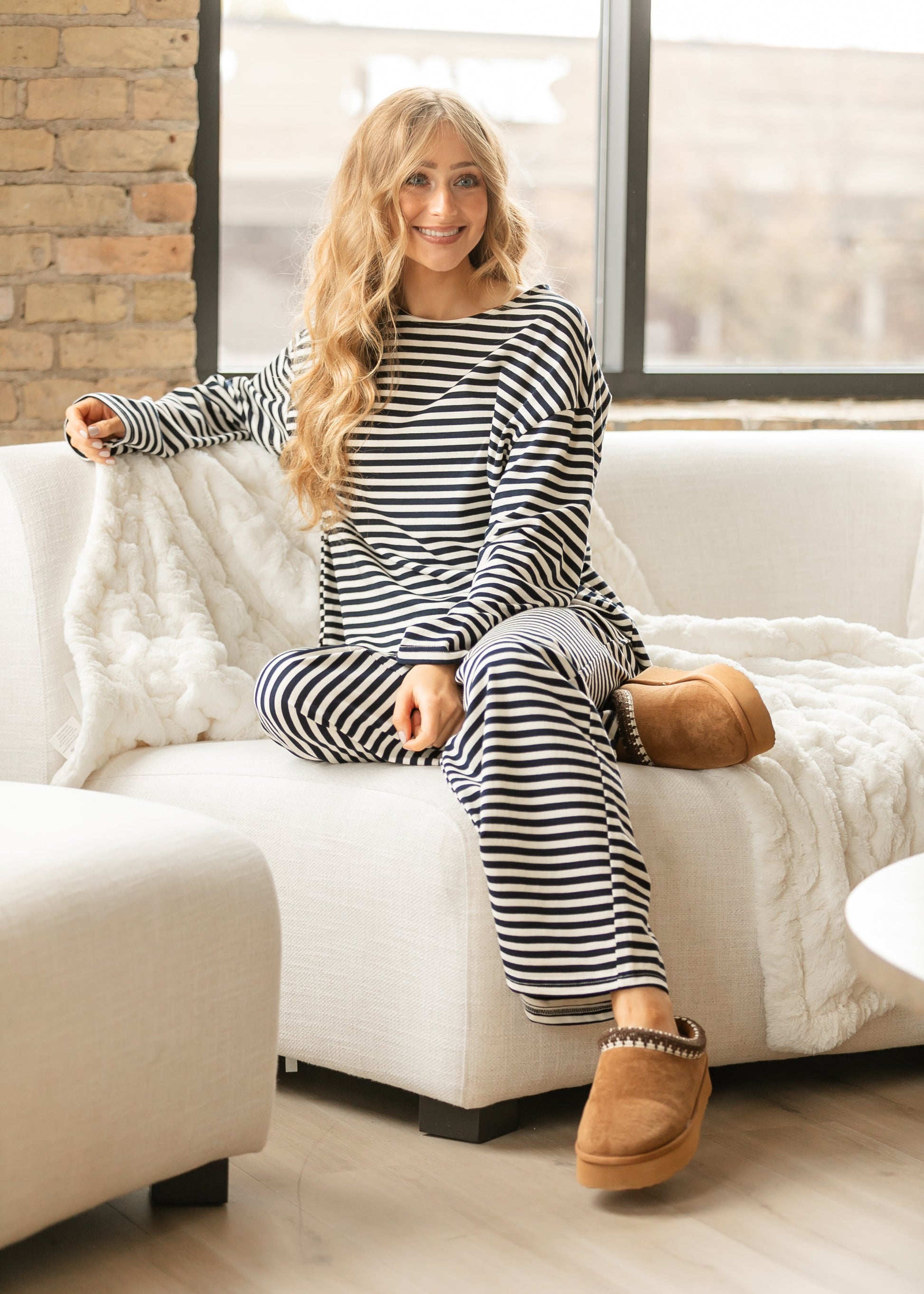 Things Between® Striped Pants FF Pants