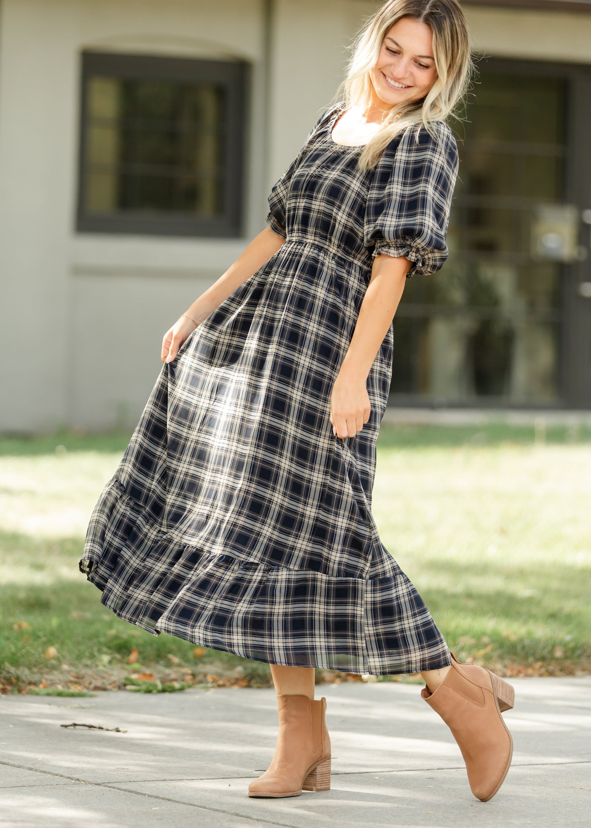 Twila Plaid Maxi Dress L Twila Plaid Maxi Dress L