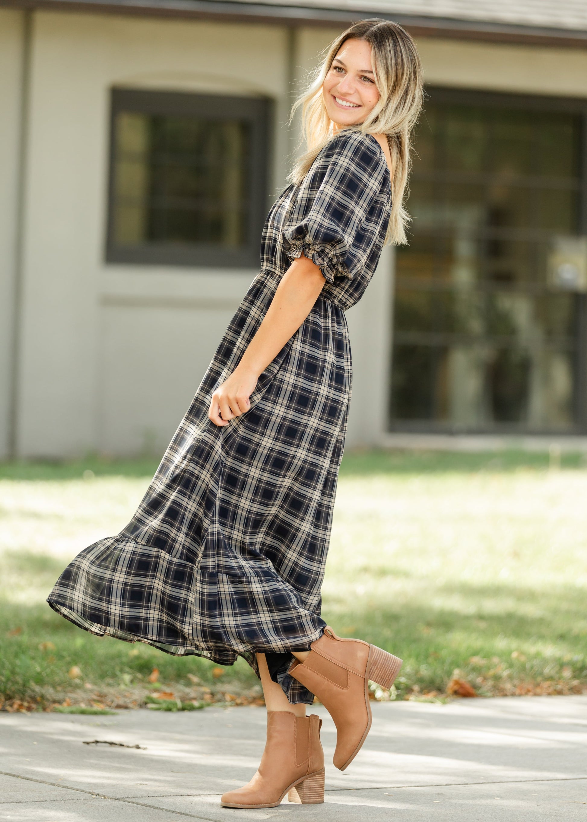 Twila Plaid Maxi Dress L Twila Plaid Maxi Dress L