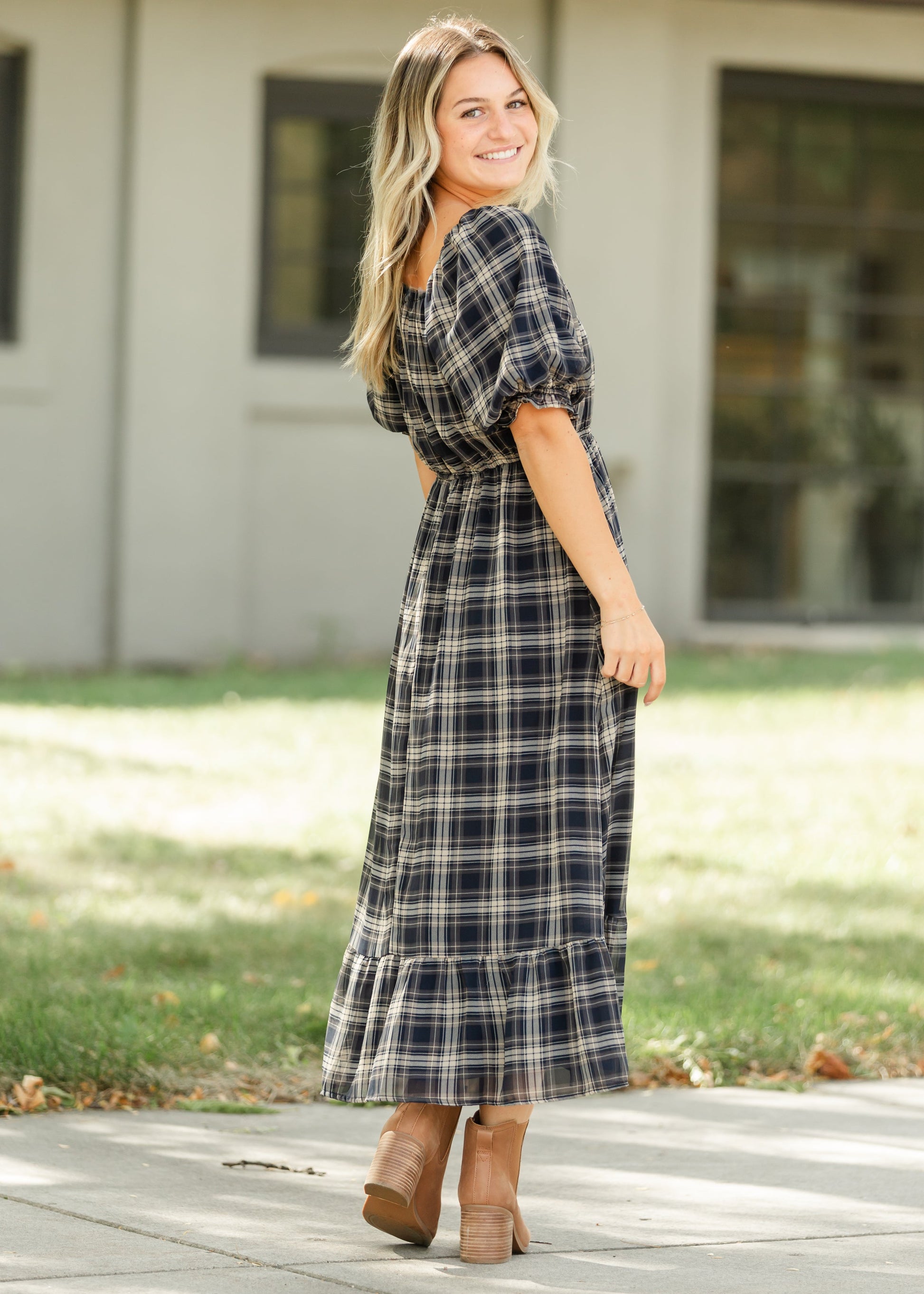 Twila Plaid Maxi Dress L Twila Plaid Maxi Dress L